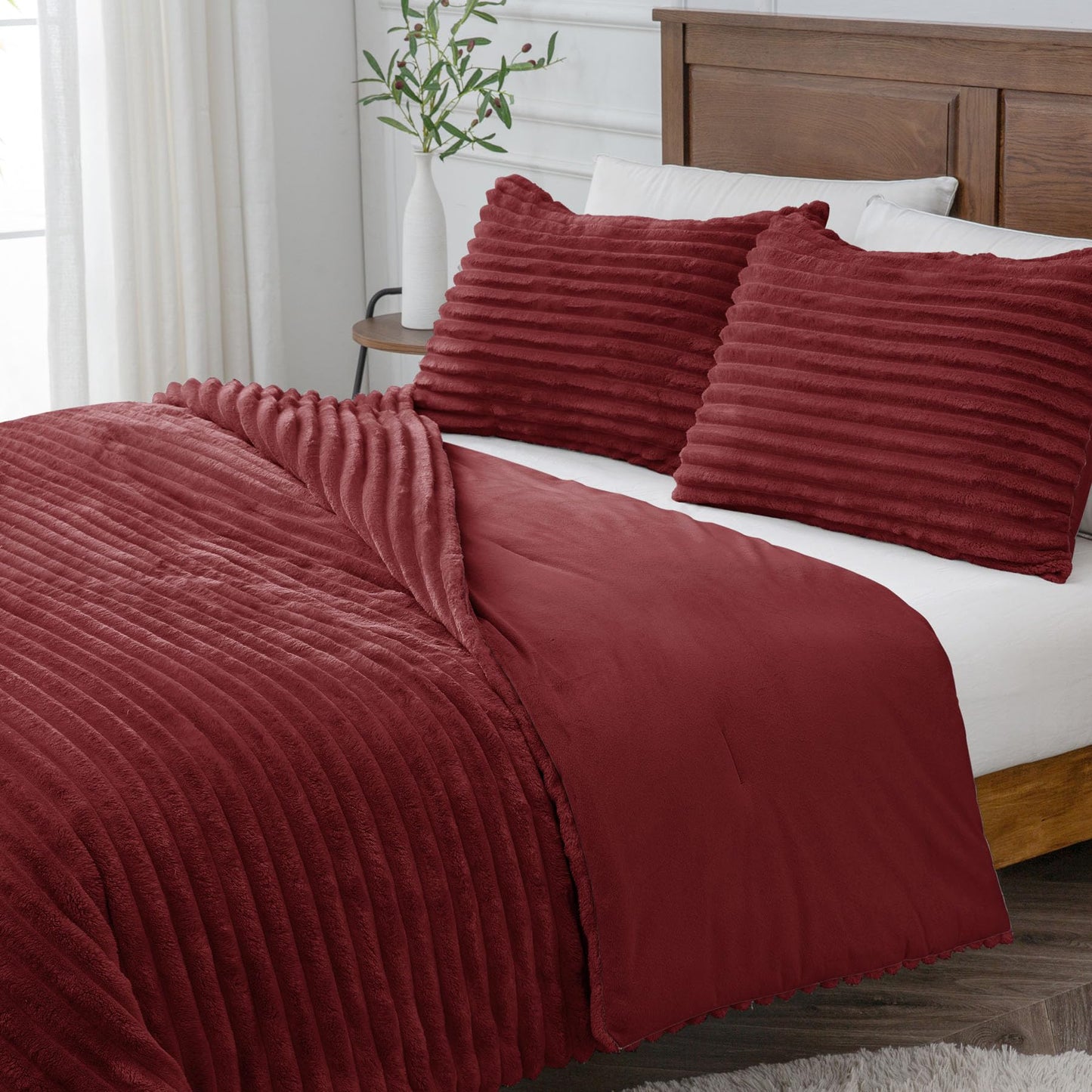 BEDELITE Fleece Queen Comforter Set -Super Soft & Warm Fluffy Burgundy Bedding, Luxury Fuzzy Heavy Bed Set for All Season with 2 Pillow Cases
