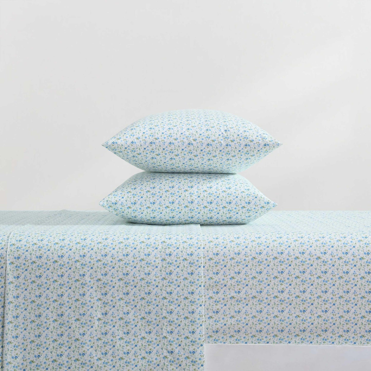 Laura Ashley – Twin Size Sheet Set, Crisp & Lightweight Cotton Percale Bedding with Fitted Sheet and Pillowcase, Floral Room Decor, Deep Pocket, College Dorm Room Essentials (Evie Blue)