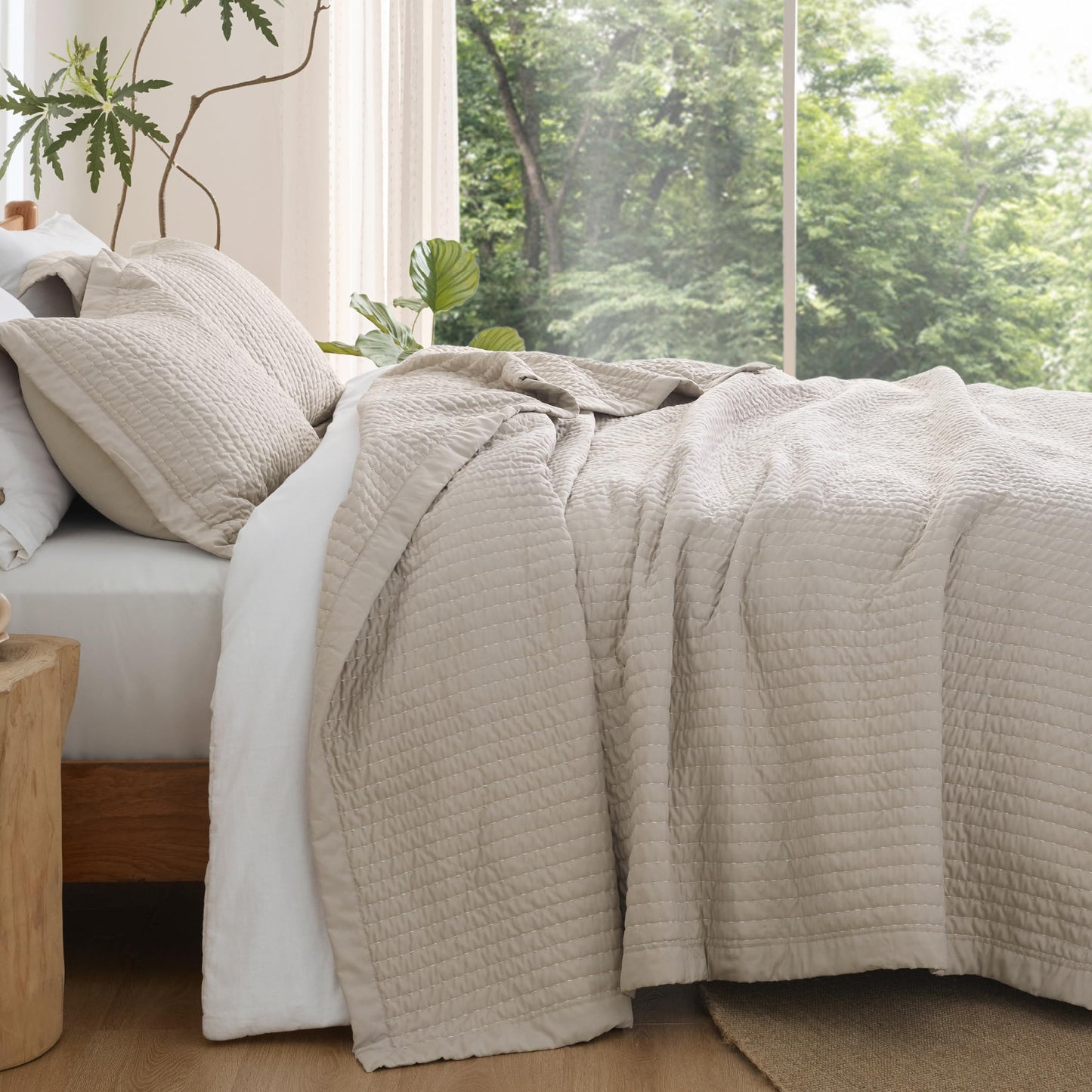 Bedsure Quilts Queen Size - Queen Quilt Bedding Set Bedspread Coverlet Comforter, Lightweight Neutral Striped Bedding, 3-Piece Set with 90"x96" Coverlet & 2 Pillow Shams, All-Season Soft Microfiber