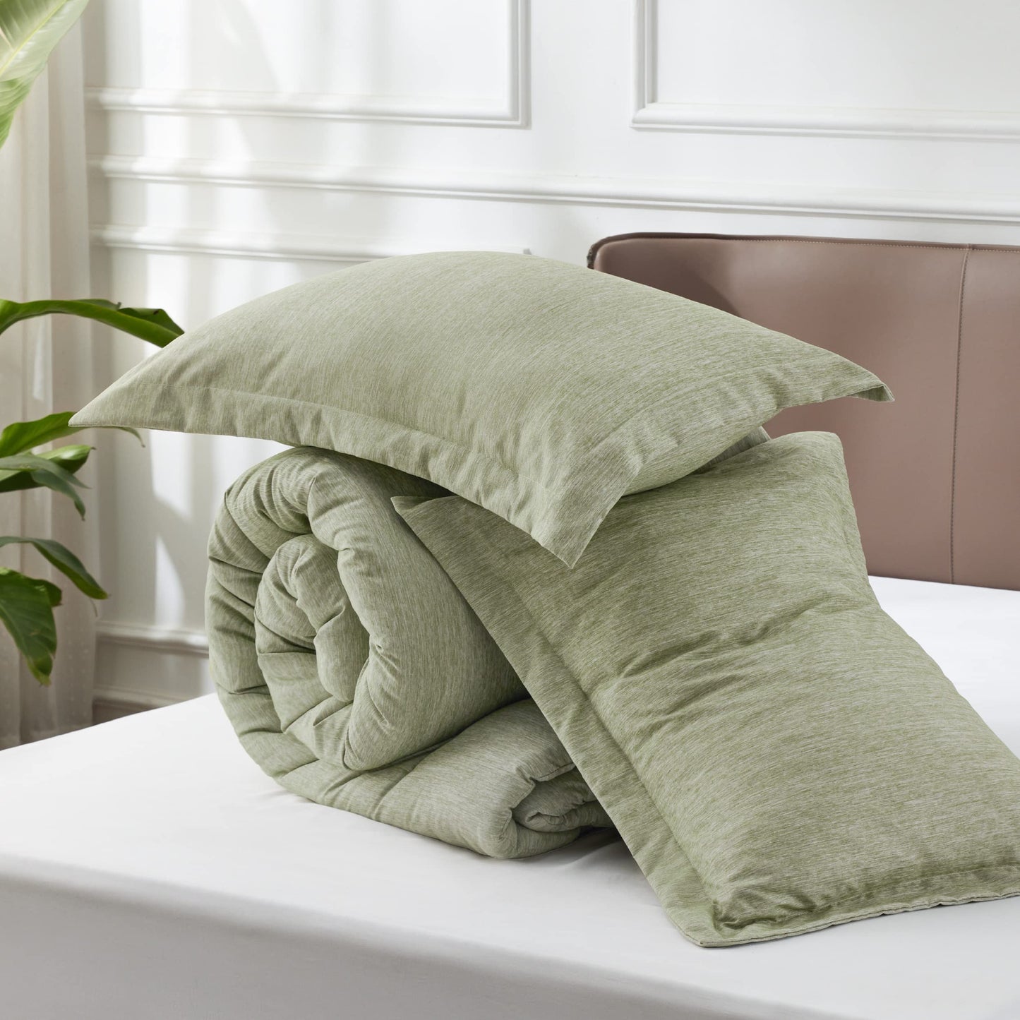 Bedsure Queen Comforter Set - Olive Green Soft Bedding for All Seasons, Cationic Dyed Bed Set, 3 Pieces, 1 Queen Size Comforter (90"x90") and 2 Pillow Shams (20"x26"+2")