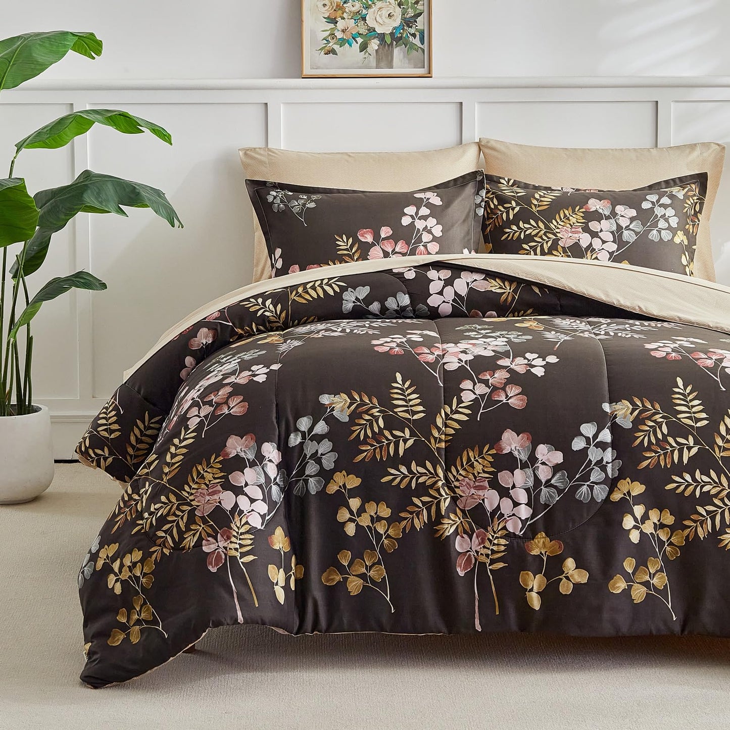 AIKASY Bed in a Bag 7 Pieces Queen Size - Floral Print - Soft Microfiber, Reversible Bed Comforter Set (1 Comforter, 2 Pillow Shams, 1 Flat Sheet, 1 Fitted Sheet, 2 Pillowcases)（Black, Queen）