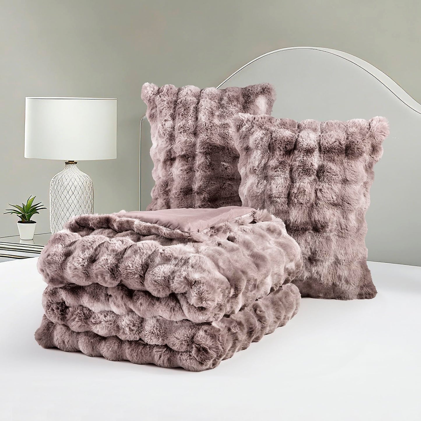 Humesill Luxury Faux Rabbit Fur Comforter Set, 3 Pieces Comforter King Size with 2 Pillow Shams, Tie-dye Fur with Bubble Design for Front and Microfiber Back, Will Light Fill(Dusty Mauve, 104x90 Inch)