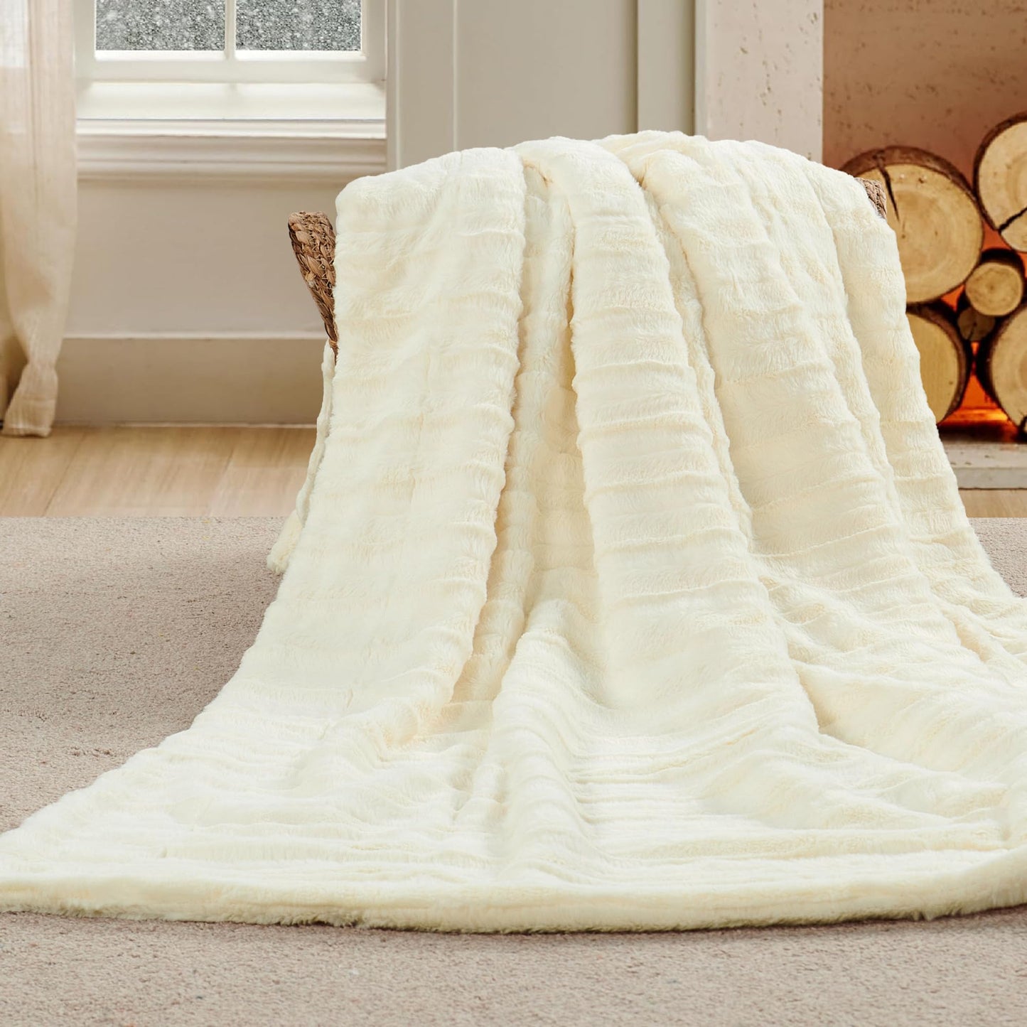 Home Soft Things Derby Double Sided Faux Fur Throw Blanket, Ivory, 50'' x 60'', Super Soft Comfy Fluffy Plush Bed Couch Cover for All Year Round Accent Home Decoration
