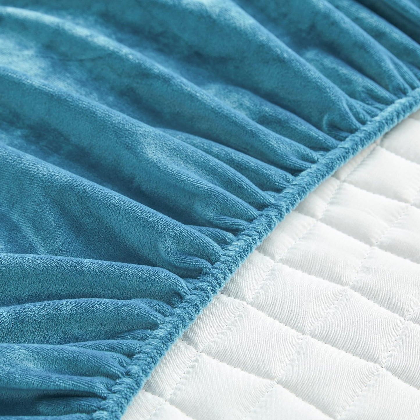 LweiPsqLin Quilted Flannel Fitted Sheets,Soft Flannel Fleece Mattress Top- Suitable for Fall and Winter,Fitted Deep Pocket Up to 15''. (Blue, Twin)