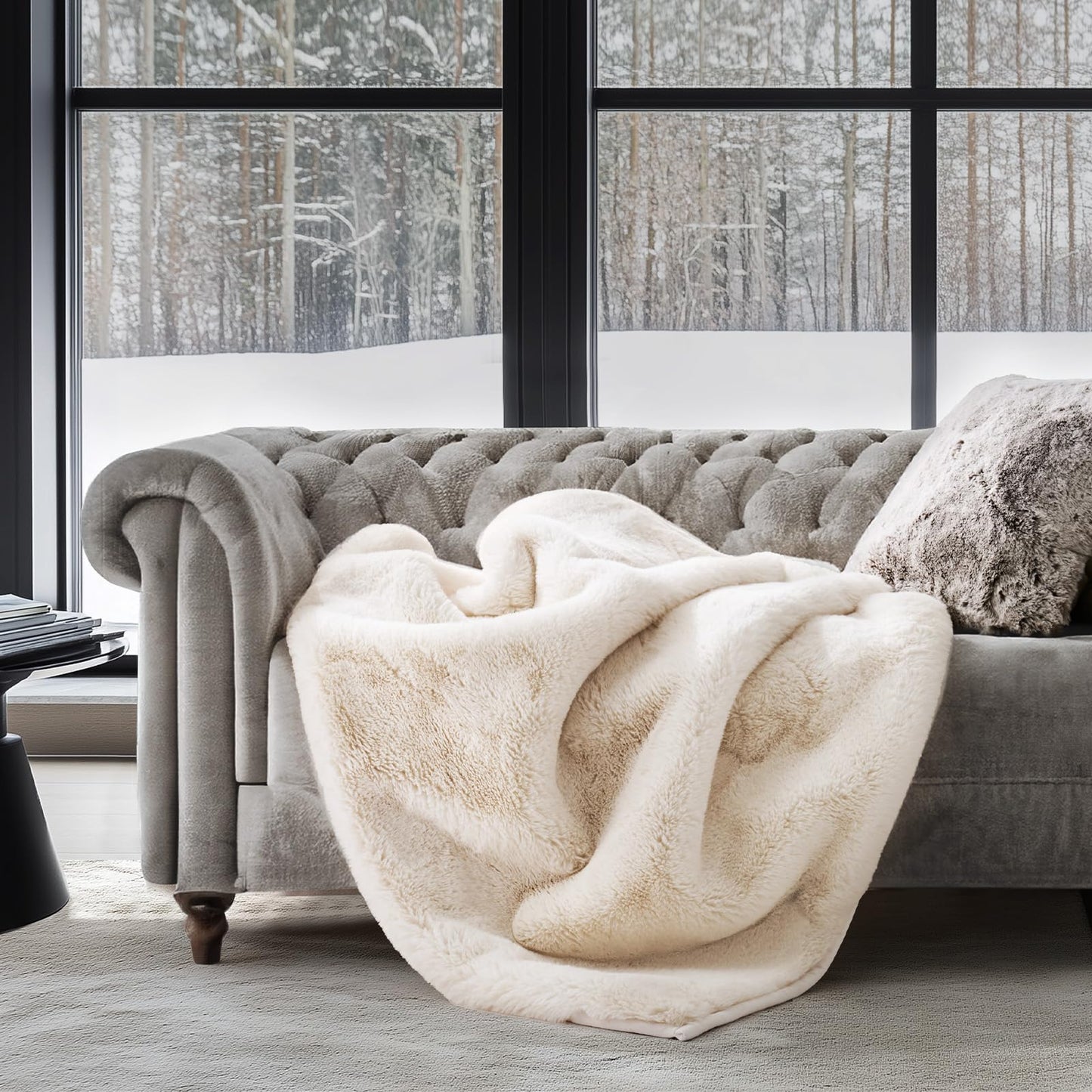 EVERGRACEHOME Luxury Soft Faux Chinchilla Fur Throw Blanket for Couch, Warm Thick Heavy Winter Throw Blanket 1220GSM for Bed, Fluffy Cozy Mink Blanket with Reversible Velvet, Arctic White, 60"x80"