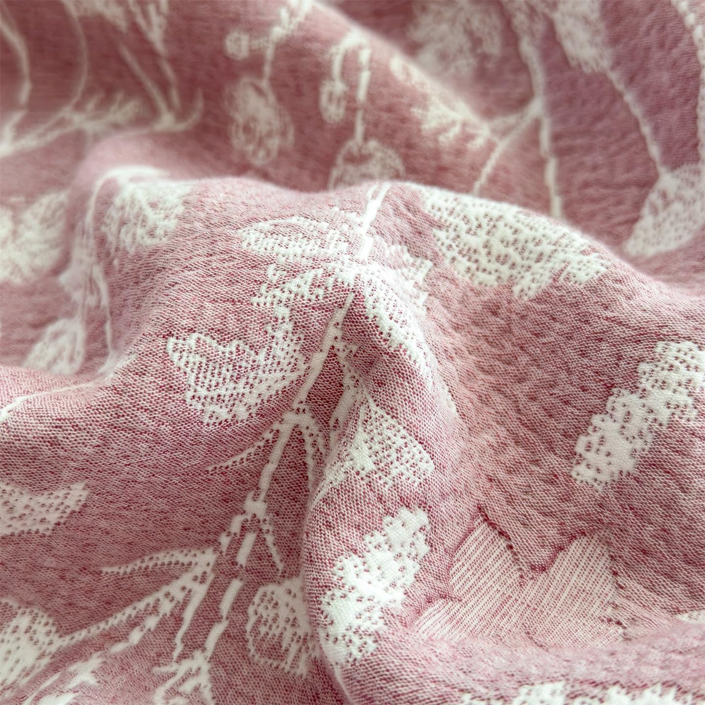 SANACYNA Cotton Muslin Blankets for Adults Leaves Pink Twin Size Quilt 3-Layer Reversible Lightweight Breathable Lap Throw Quilt for Sofa Couch Bed All Season RV (Leaves Pink, Twin 60 x 80 in)
