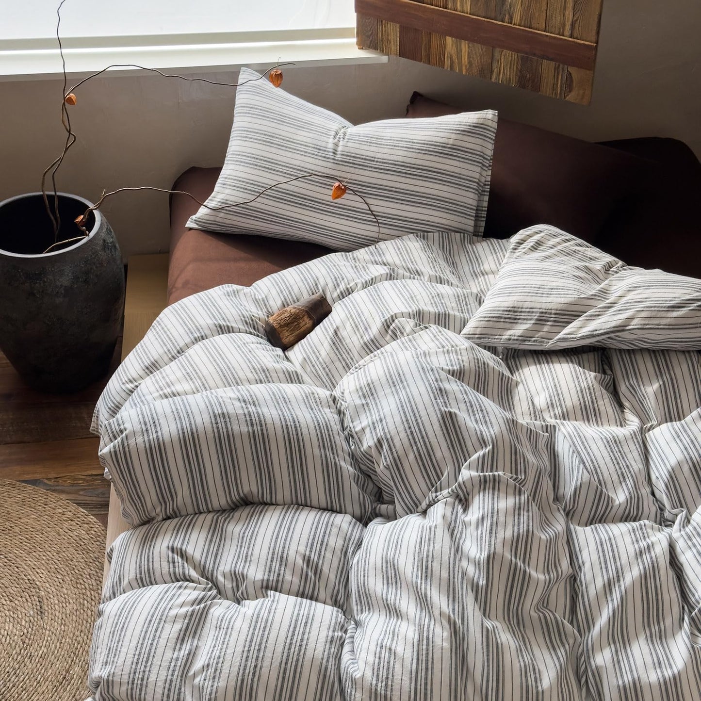 VM VOUGEMARKET Striped Duvet Cover Set, 100% Washed Cotton Textured Minimalist Bedding Set, Ticking Pinstripe Farmhouse, 3 Pieces, White Black Stripes, Queen Size