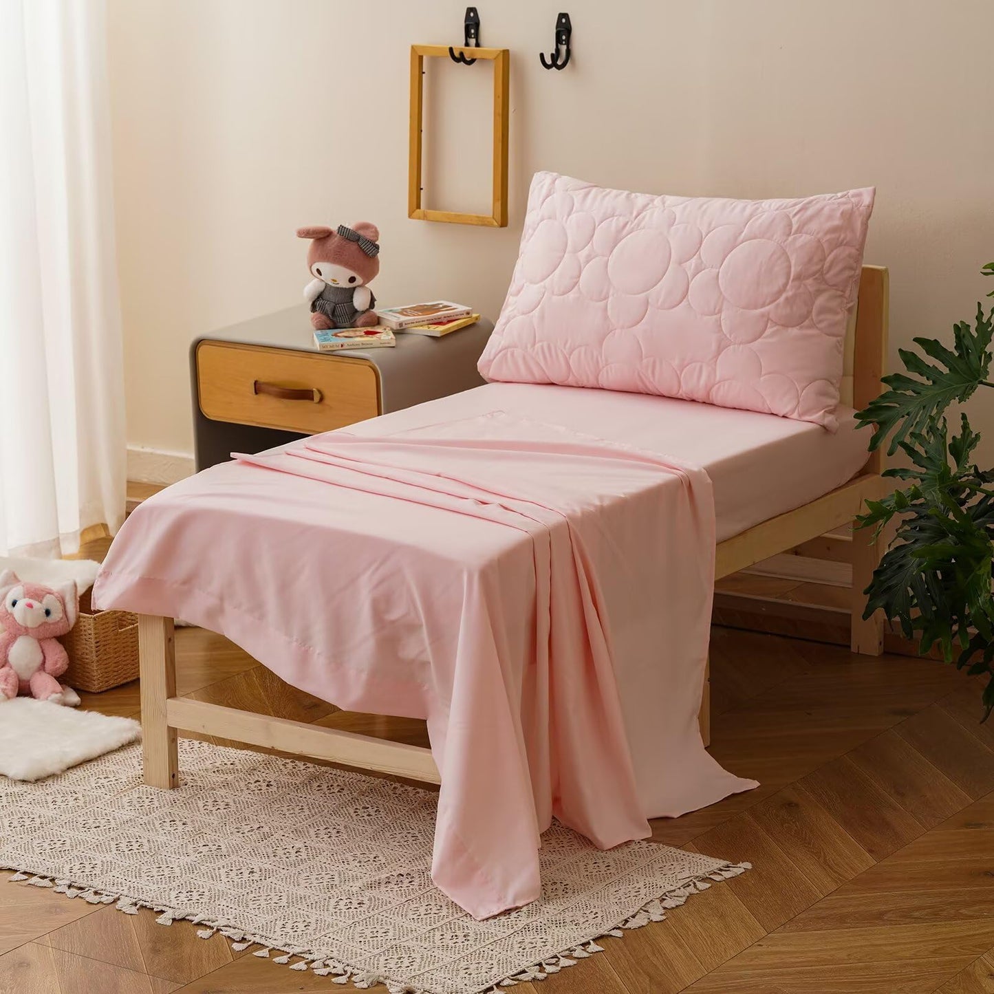 CLOTHKNOW 4Pieces Pink Toddler Bedding Sets for Girls Blush Comforter Sets Daisy Puff Bedding Soft Crib Bed Sets