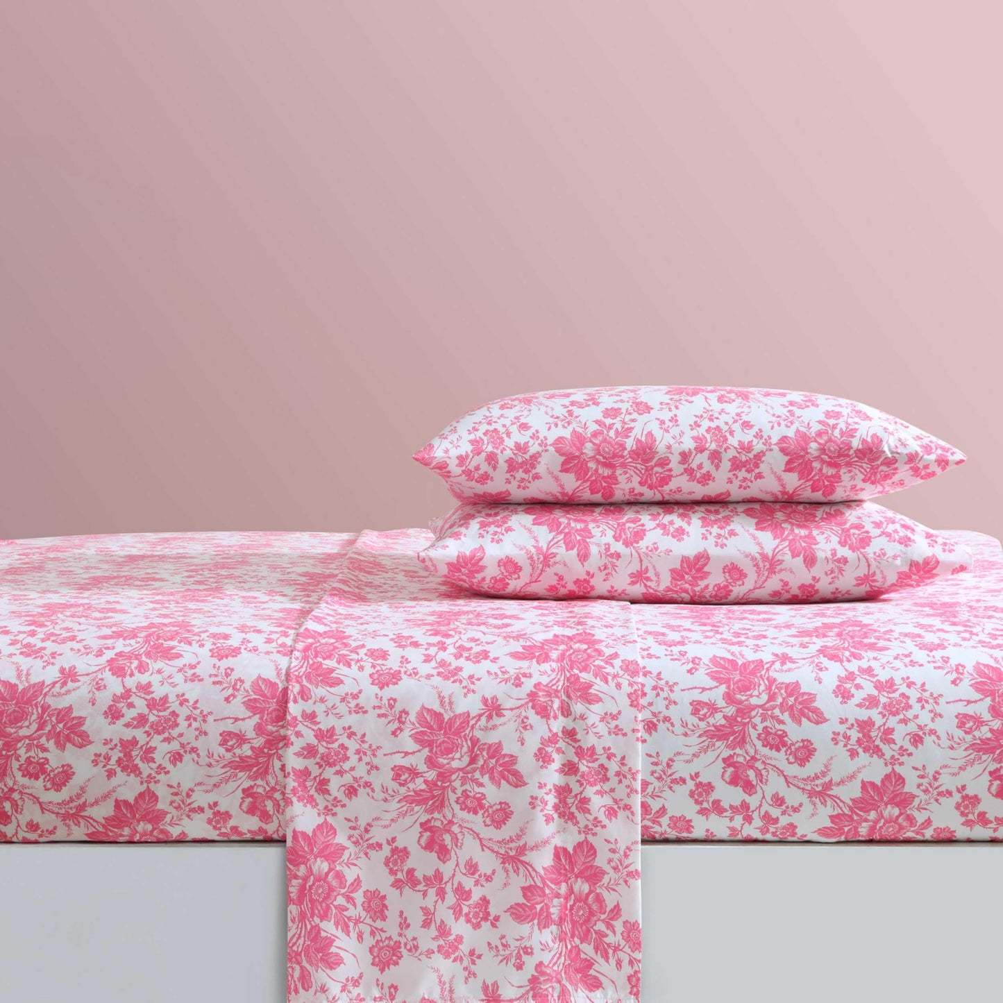Betsey Johnson - Queen Size Sheet Set, Ultra-Soft Bedding with Smooth & Silky Feel, Deep Pockets, Bed Sheets with Matching Fitted Sheet & Pillowcases (Betseys Toile Pink)