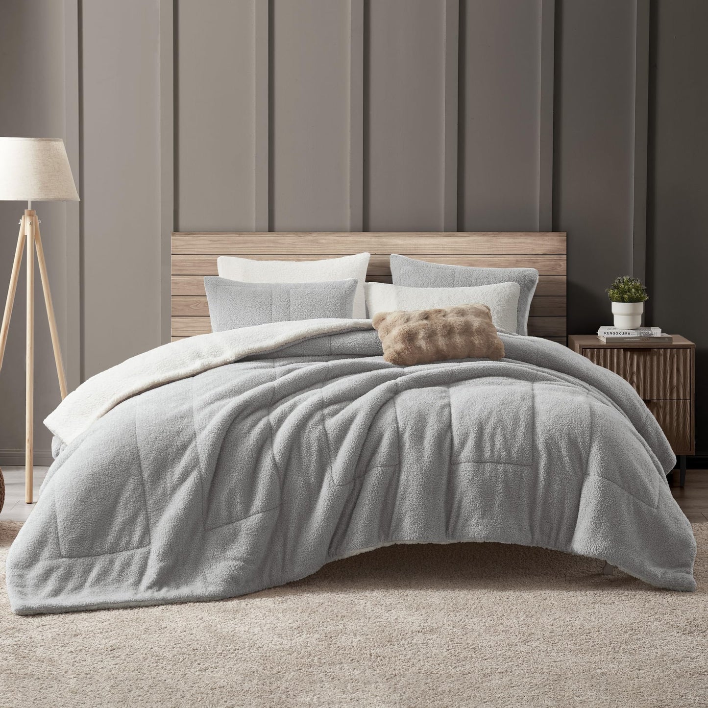 Wonderful Grey Tufted Textured Fleece Comforter Set King Size, 3 Pieces Fluffy Faux Teddy Fur Lightweight Comforter Sets with Pillow Shams, Soft Shaggy Plush Bedding Set for Winter
