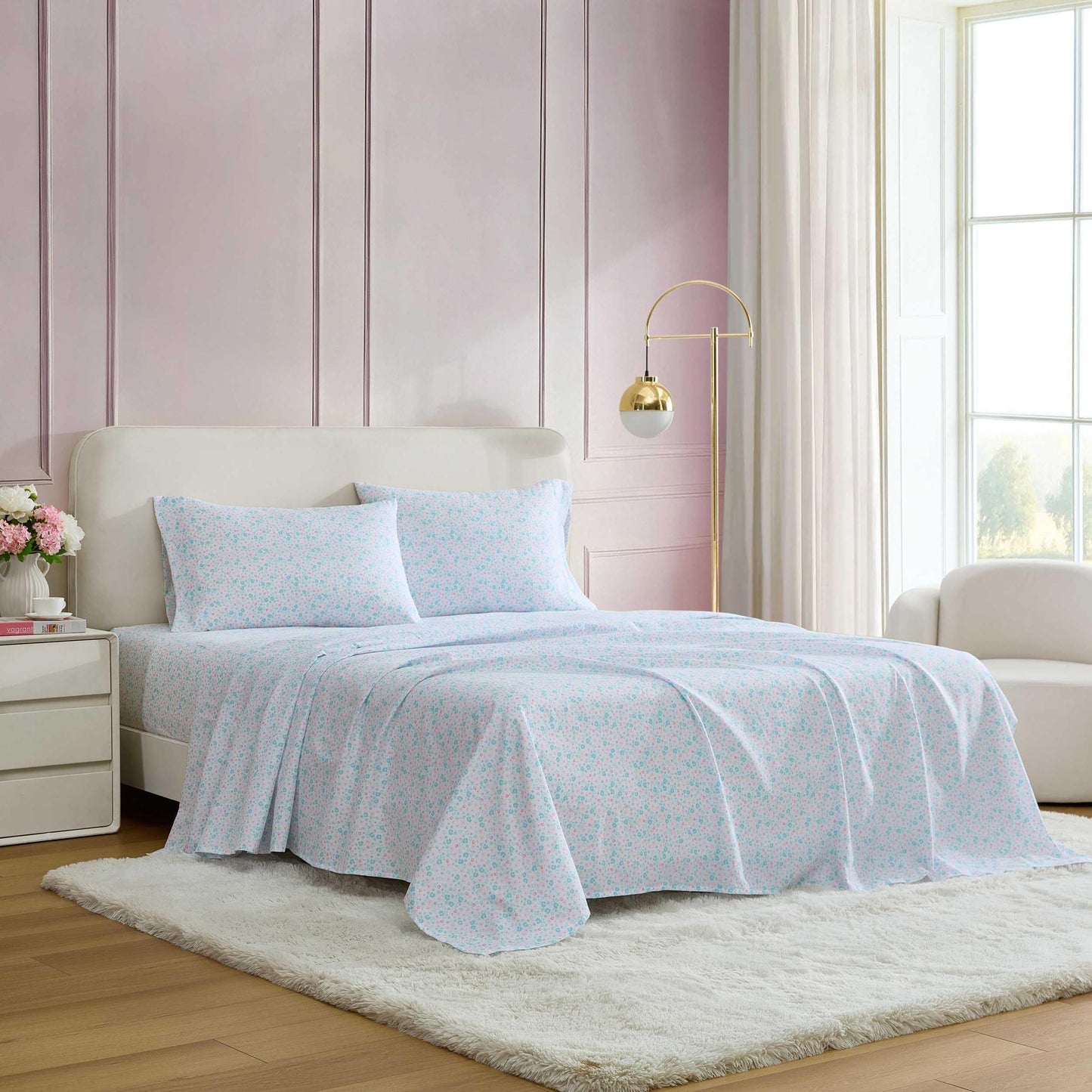 Betsey Johnson - Queen Size Sheet Set, Ultra-Soft Bedding with Smooth Feel, Deep Pockets, Bed Sheets with Matching Fitted Sheet & Pillowcases (Leopard Rosettes Pink)