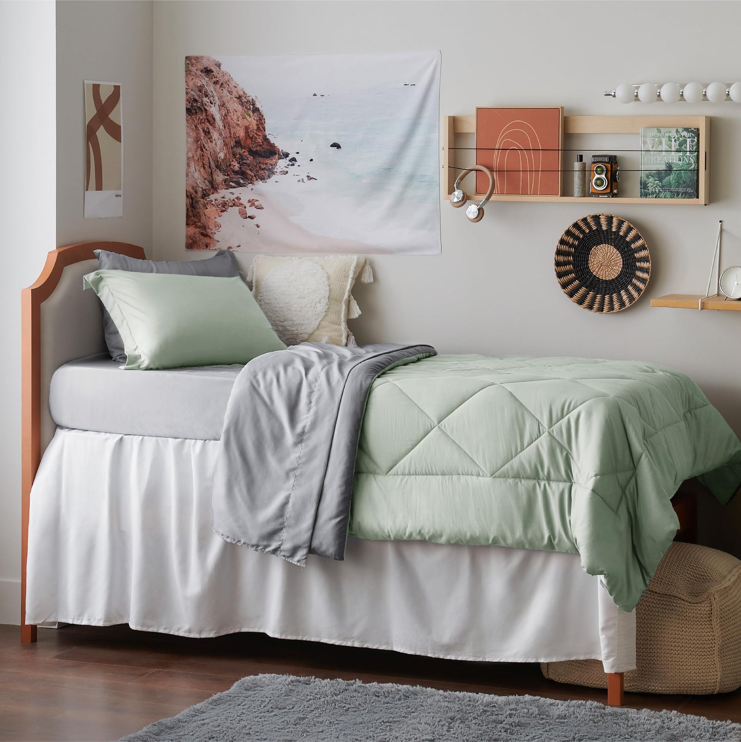 Bedsure Twin XL Comforter - 5 Pieces Reversible Sage Green Bed in a Bag, Twin XL Bedding Comforter Set College Dorm Essentials with 1 Flat Sheet, 1 Fitted Sheet, 1 Pillowcase and 1 Pillow Sham