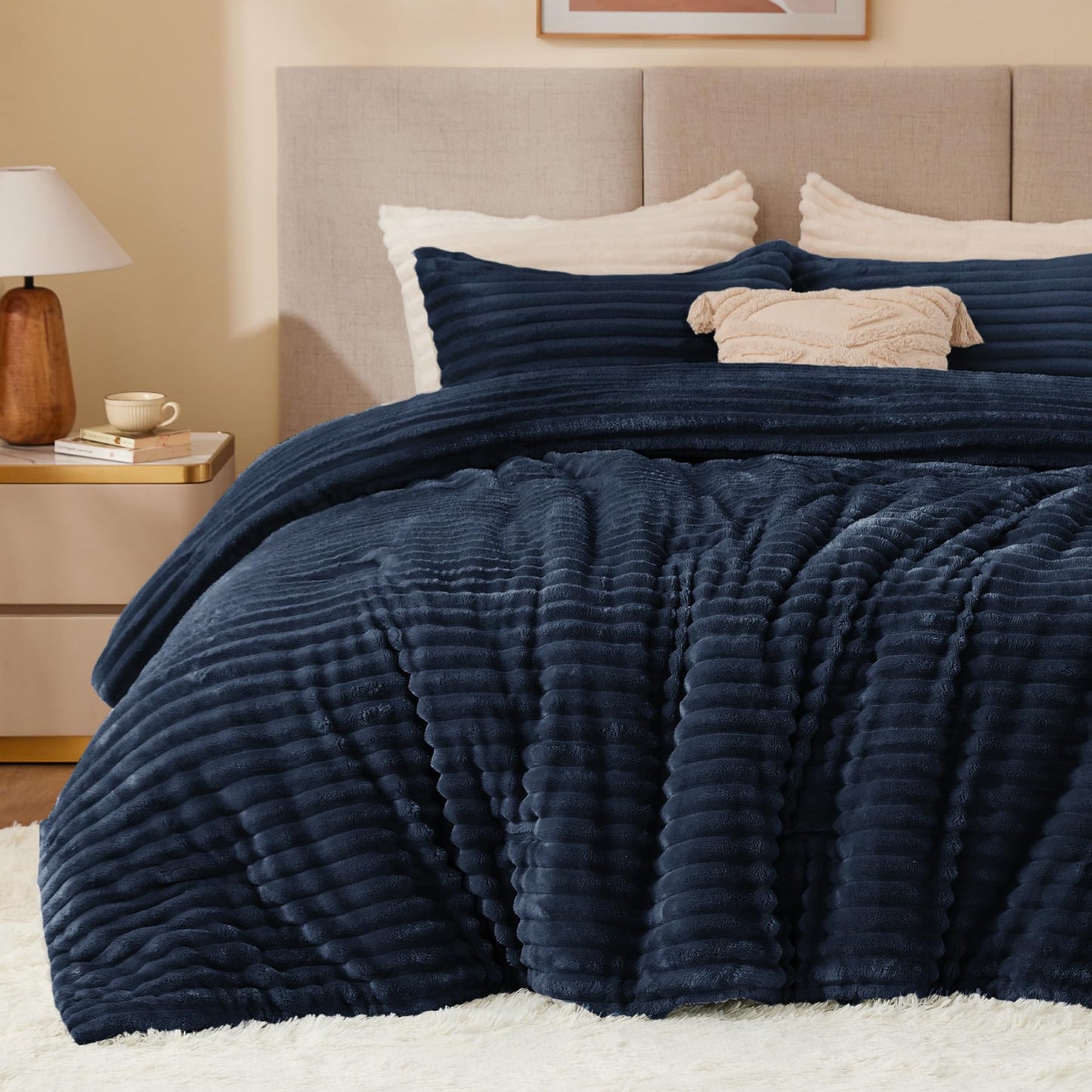 BEDELITE Fleece Queen Comforter Set -Super Soft & Warm Fluffy Navy Blue Bedding, Luxury Fuzzy Heavy Bed Set for All Season with 2 Pillow Cases
