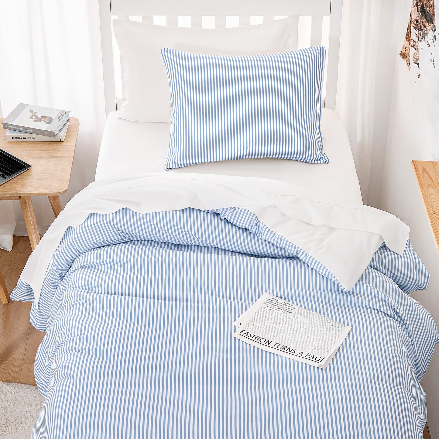 Wake In Cloud - Striped Comforter Set, Ticking Stripe Vertical Pinstripe Neutral Farmhouse Pattern Printed, Soft Lightweight Bedding, 3 Pieces, Blue White, Twin/Twin XL Size