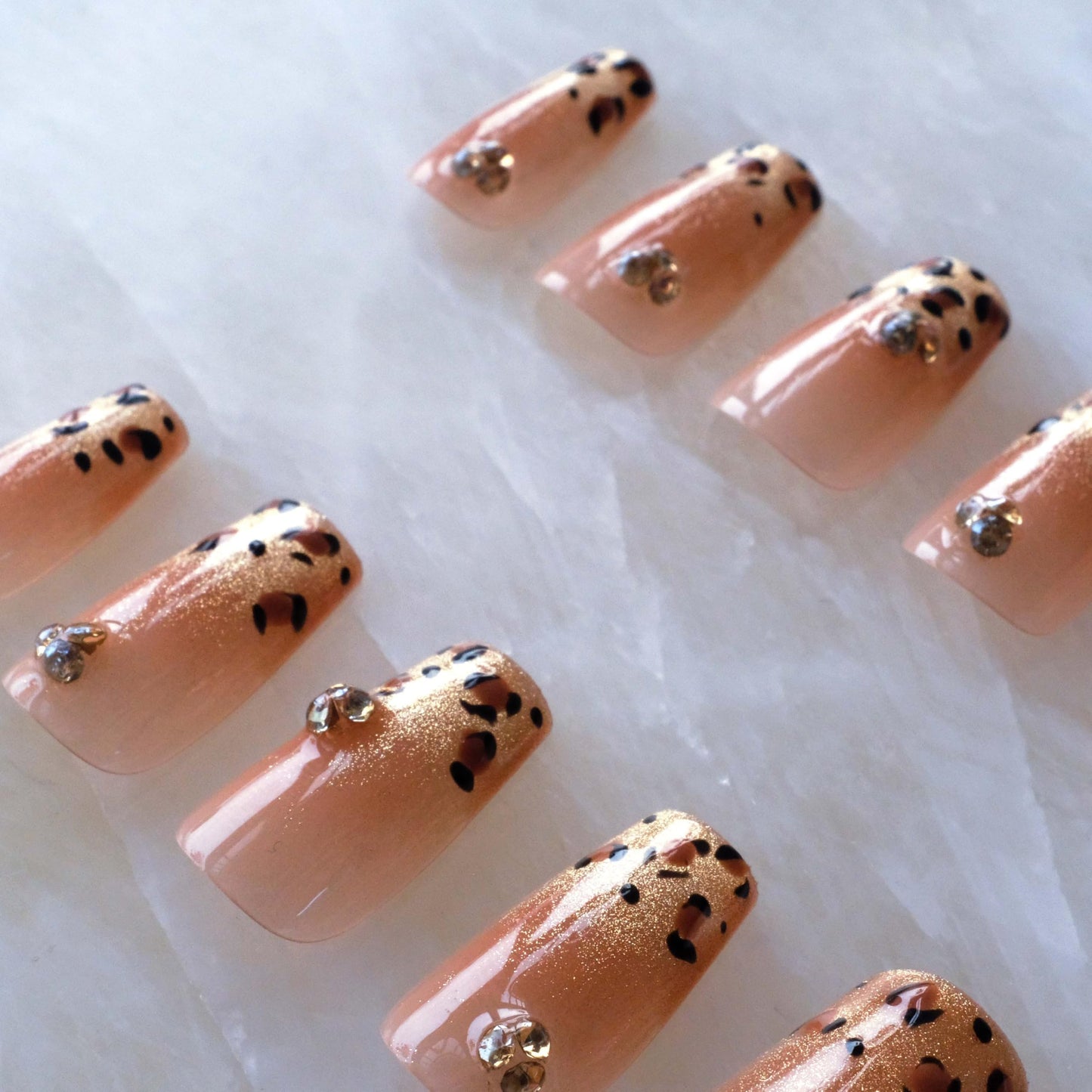 GLORS Maillard Style Leopard Cat Eye Press on Nails, Short Handmade False Nails, Medium Ballerina Shape, 10 Pieces (Medium, MB)