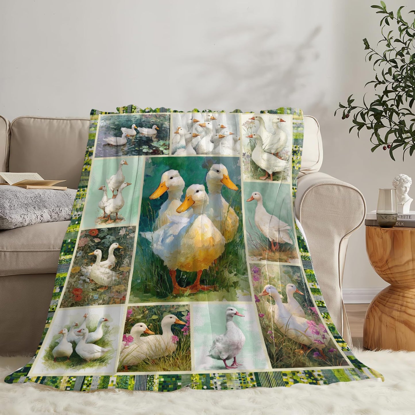 Dynova Duck Blanket Cozy Plush Funny Duck Throw Blankets Fuzzy Flannel Fleece Animal Decor Gifts for Girls Boys Women Men 50"X40"