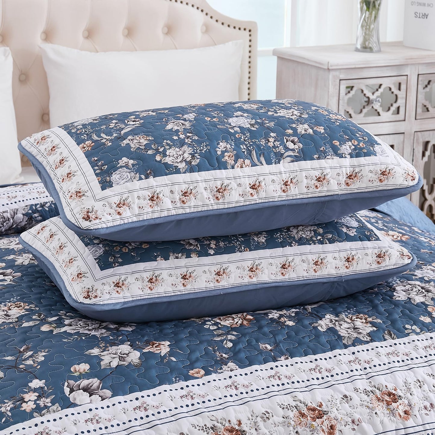 Xruibed Navy Quilt Set Queen Size, 3PCs Antique Rose Navy Quilt Coverlet Set, Lightweight Soft Microfiber Floral Bedspread with 2 Pillowcases for All Season (Queen Size 96"x90")