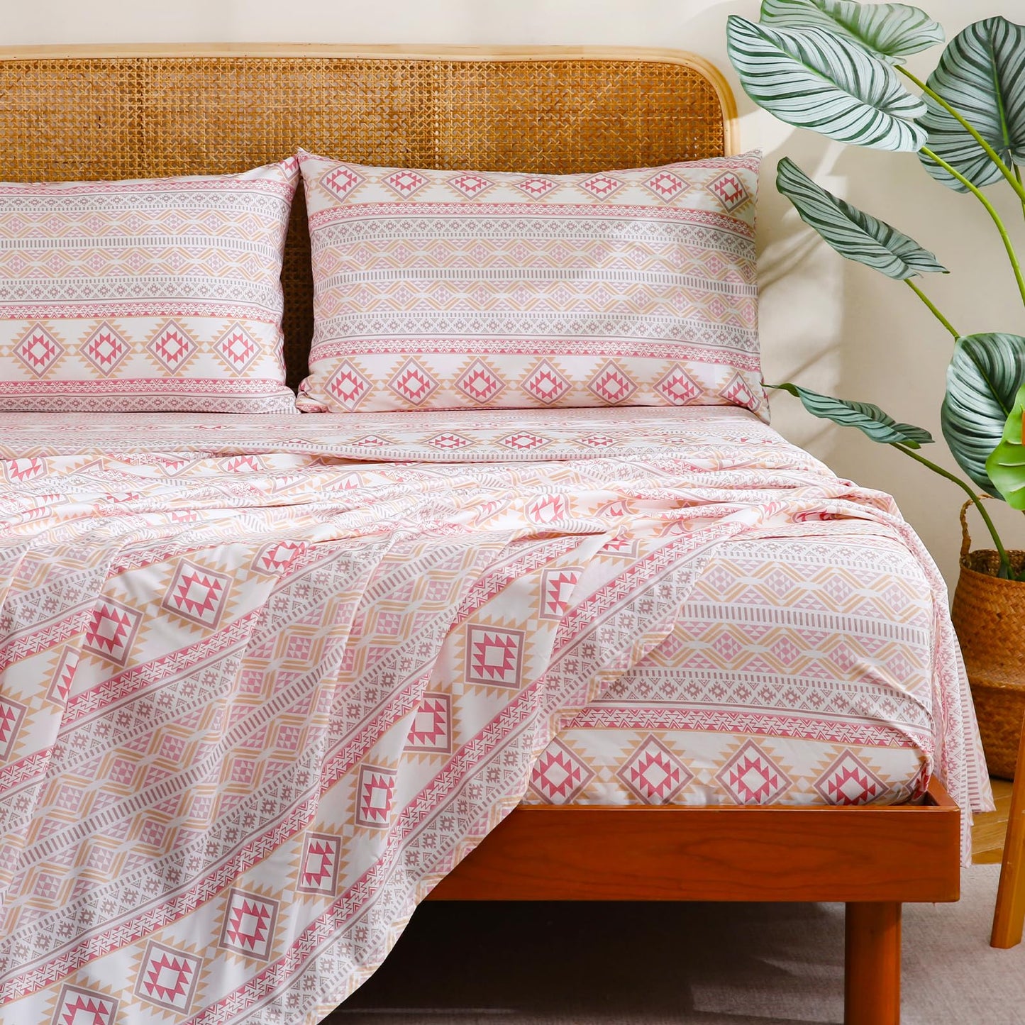 CozySmile Boho Sheet 4 Pieces Queen Sheet Set Bohemian, Boho Sheets Soft Microfiber Deep Pocket, Western Sheets Geometric(Queen, Pastel Pink Geometric)