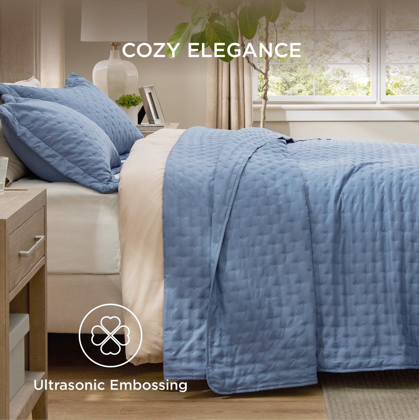 Bedsure King Quilt - Mineral Blue Bedspread King Size & Lightweight Comforter, Modern Coastal Coverlet with Clover Pattern, Ultra Soft All-Season Bedding, 106 x 96 Inches