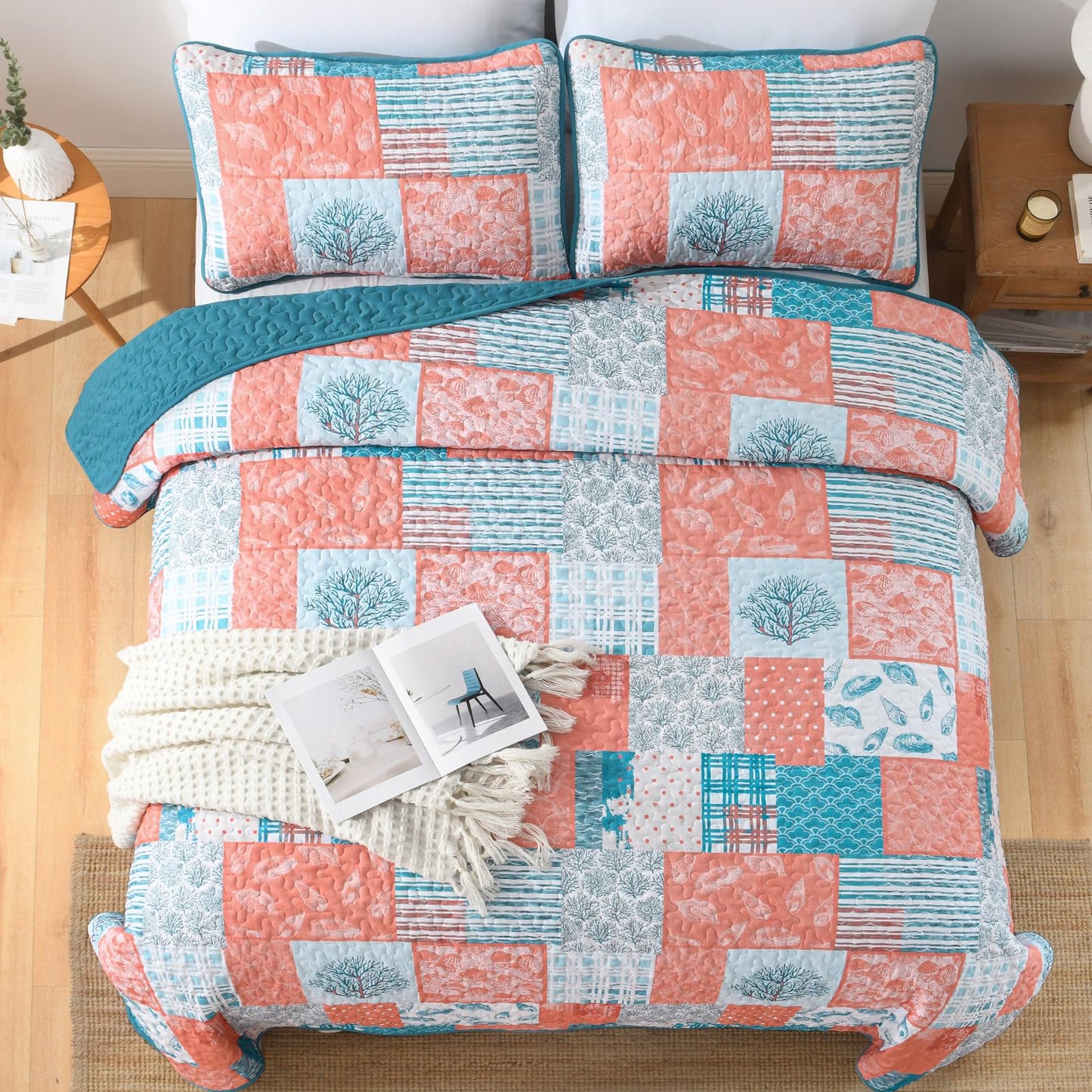 Xruibed Coral Pink Ocean Quilt Set Queen Coastal Beach Theme Quilt Soft Microfiber Bedspread with 2 Pillow Shams Patchwork Beach Bedding Quilt for All Season 90"x96"