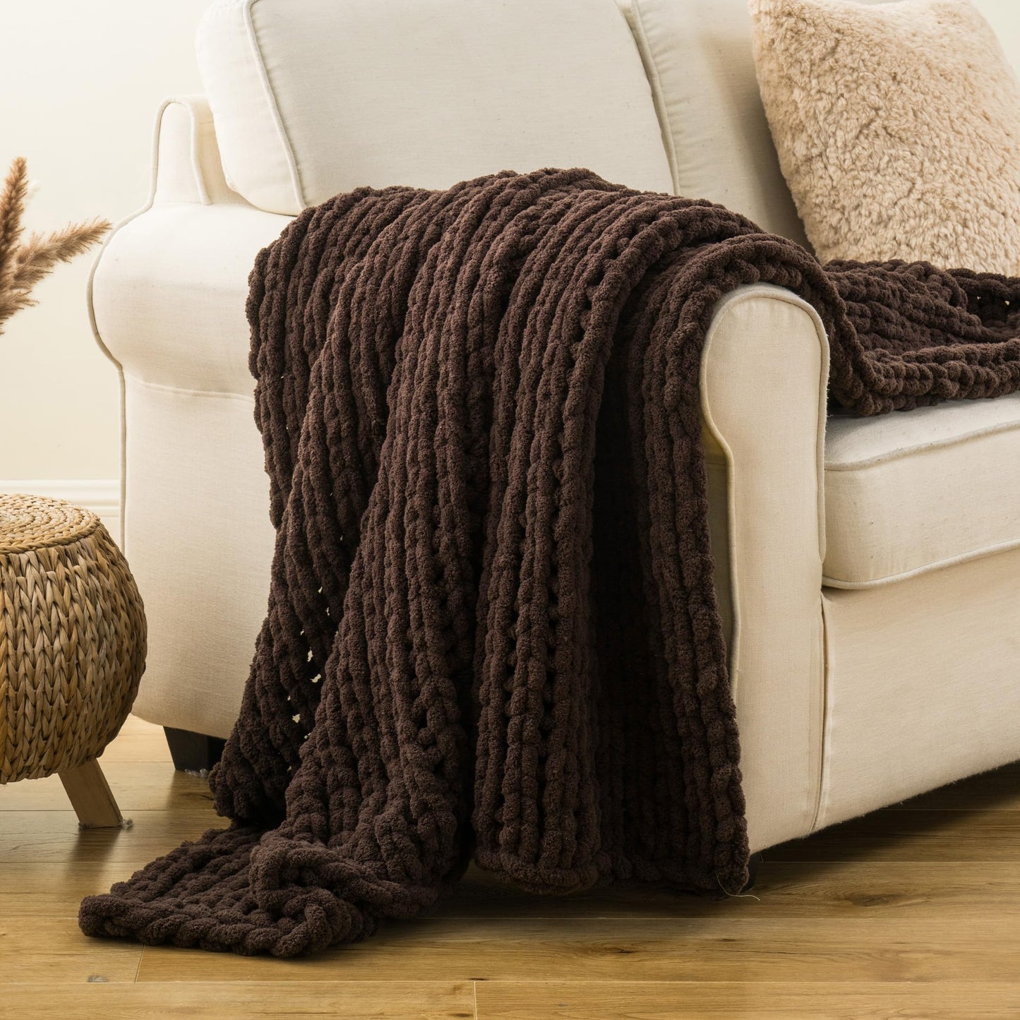 Battilo Brown Chunky Knit Throw Blanket, Soft and Thick Chenille Throw Blanket, 50"x60" Handmade Cable Knit Crochet Blanket, Knot Throw Blankets for Couch Sofa Bed Home Decor (Brown, 50"x60")