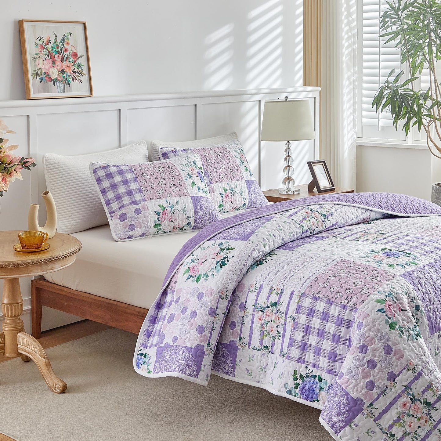 Joyreap 3 Pieces Floral Quilt Set Queen, Patchwork Purple n Pink Flowers Design, Smooth Soft Microfiber Quilt, Bedspread Bed Cover for All Season, 1 Quilt and 2 Pillow Shams- 90x90 inches