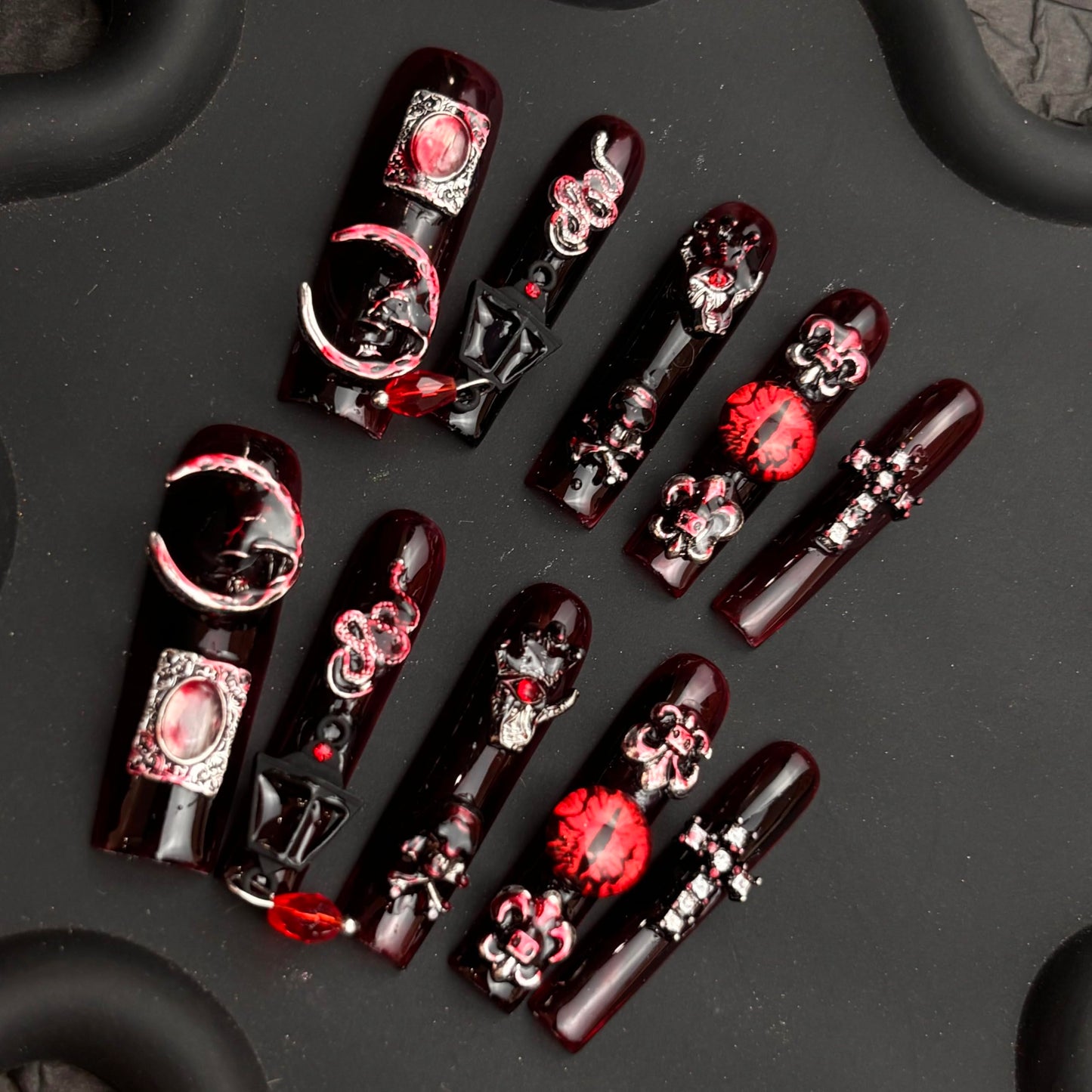 Handmade Press On Nails Fake Nails Dark Gothic Lace with Skulls and Gears for Women Size S
