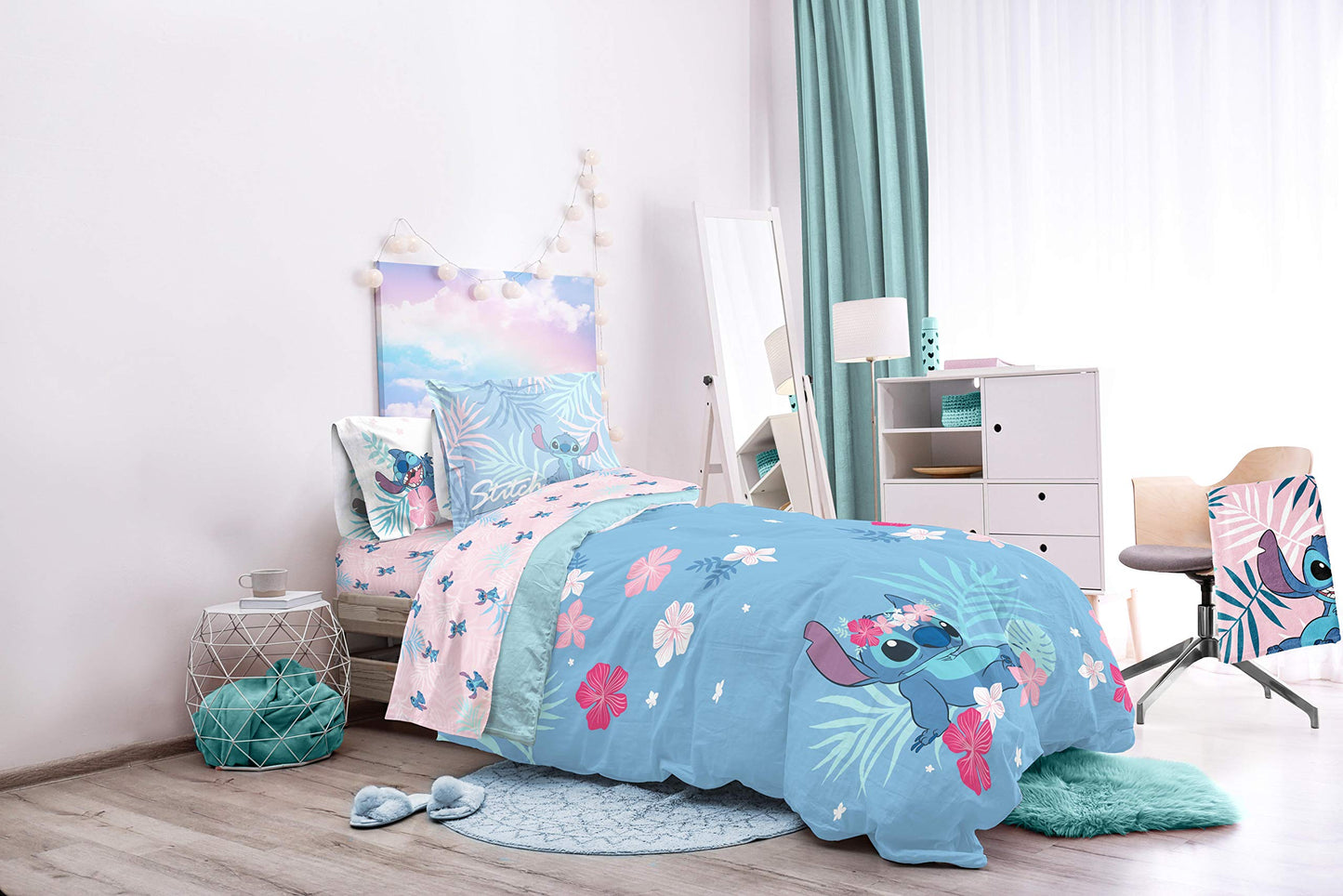 Disney Lilo & Stitch Twin Comforter Set - 5 Piece Kids Bed in a Bag Reversible Comforter & Sheet Set, Girls Stitch Bedding, Super Soft Fade Resistant Microfiber, Machine Washable (Official Disney)