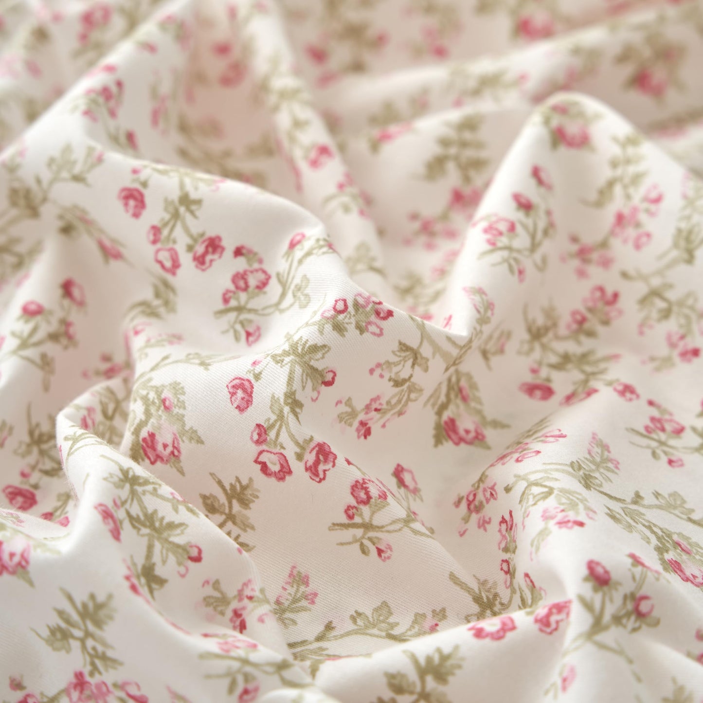 DaDa Bedding Romantic Coquette Sheet Set - 100% Cotton Floral Fitted & Flat Sheets with Pillowcases - Deep Pocket Design - Soft, Breathable, Wrinkle-Resistant (Queen (U.S. Standard))