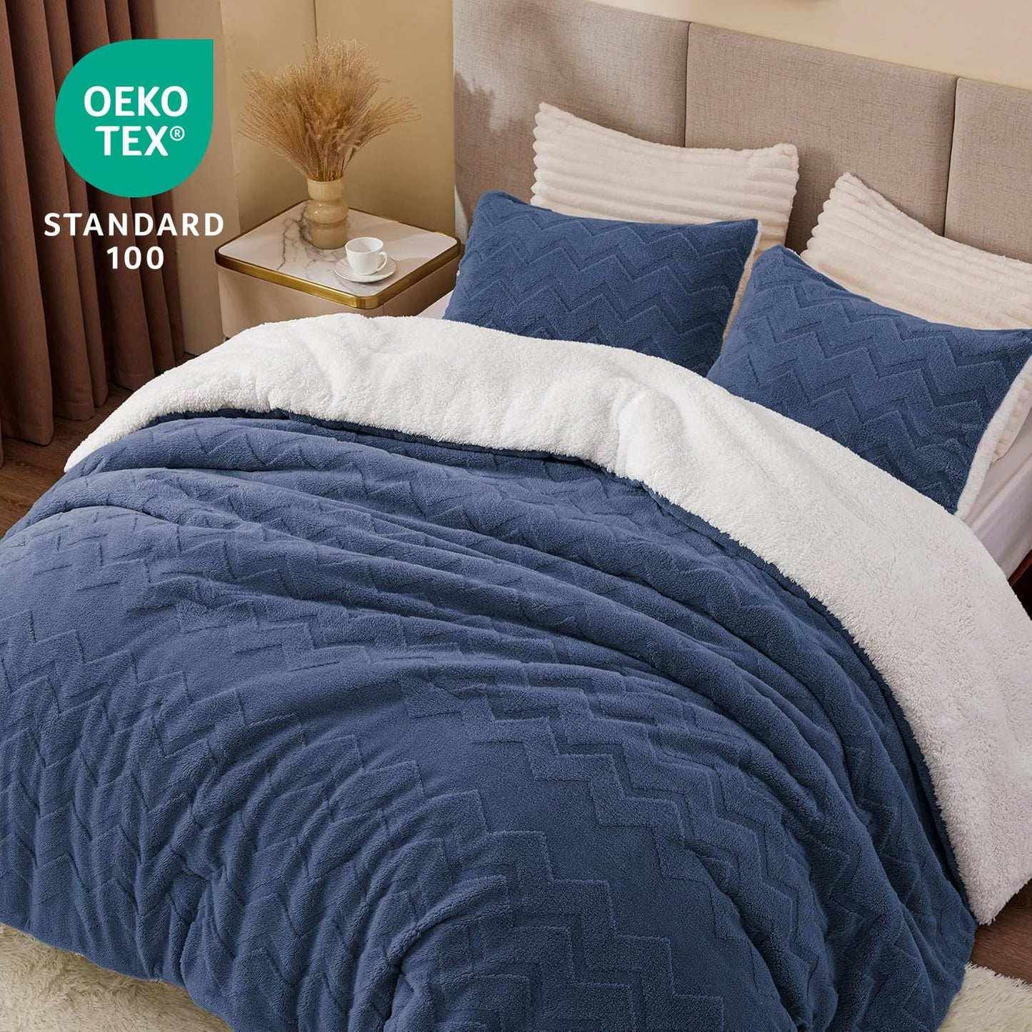 BEDELITE Fluffy Queen Comforter Set - Super Soft Sherpa Navy Comforter for Queen Size Bed, Luxury Warm Bedding Set for Winter, Fuzzy Bed Set 3 Pieces (1 Comforter, 2 Pillowcases)