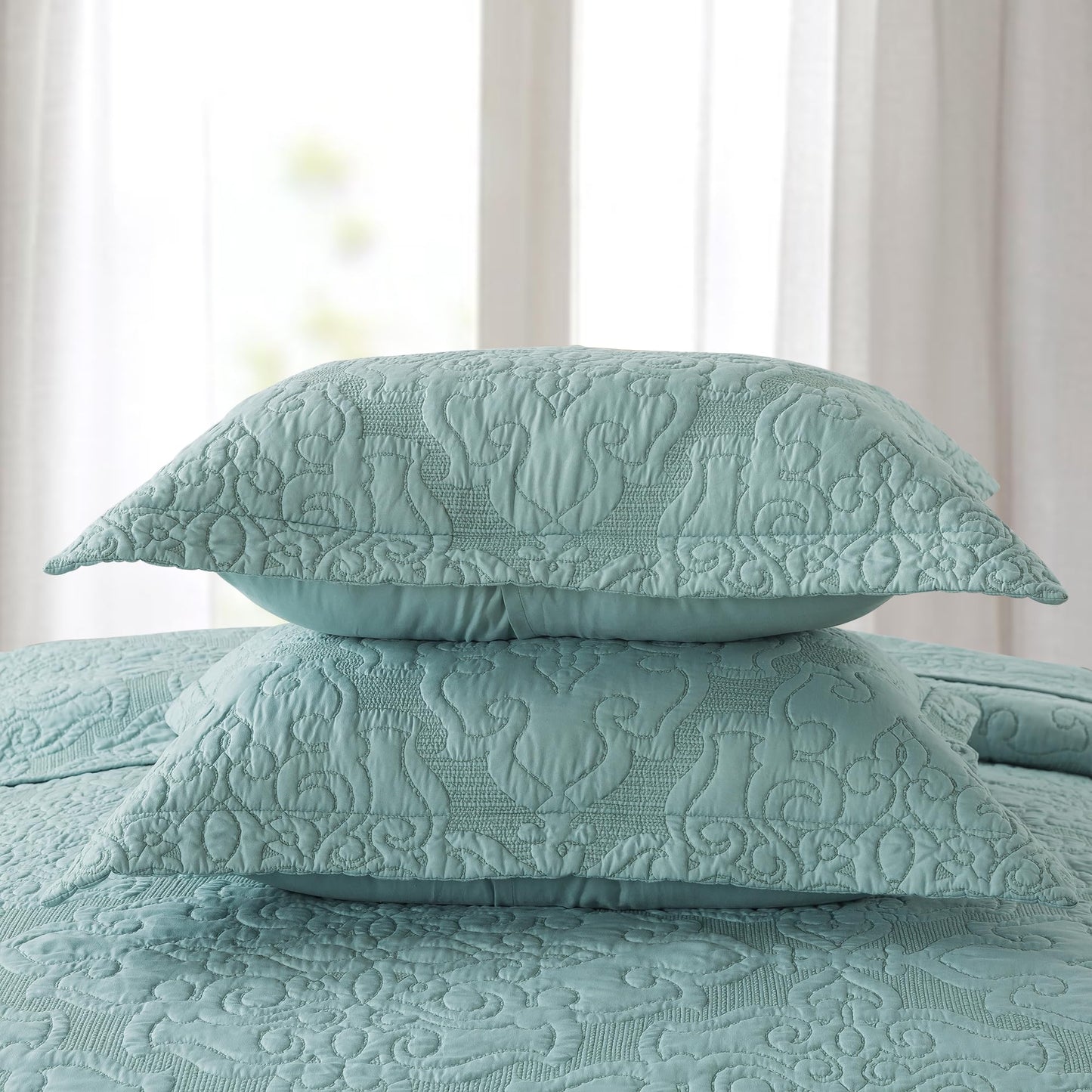 NEWLAKE Quilt Bedspread Set, Light Green Jacquard Embossed Floral Pattern Reversible Embroidered Microfiber Coverlet Sets, Queen Size