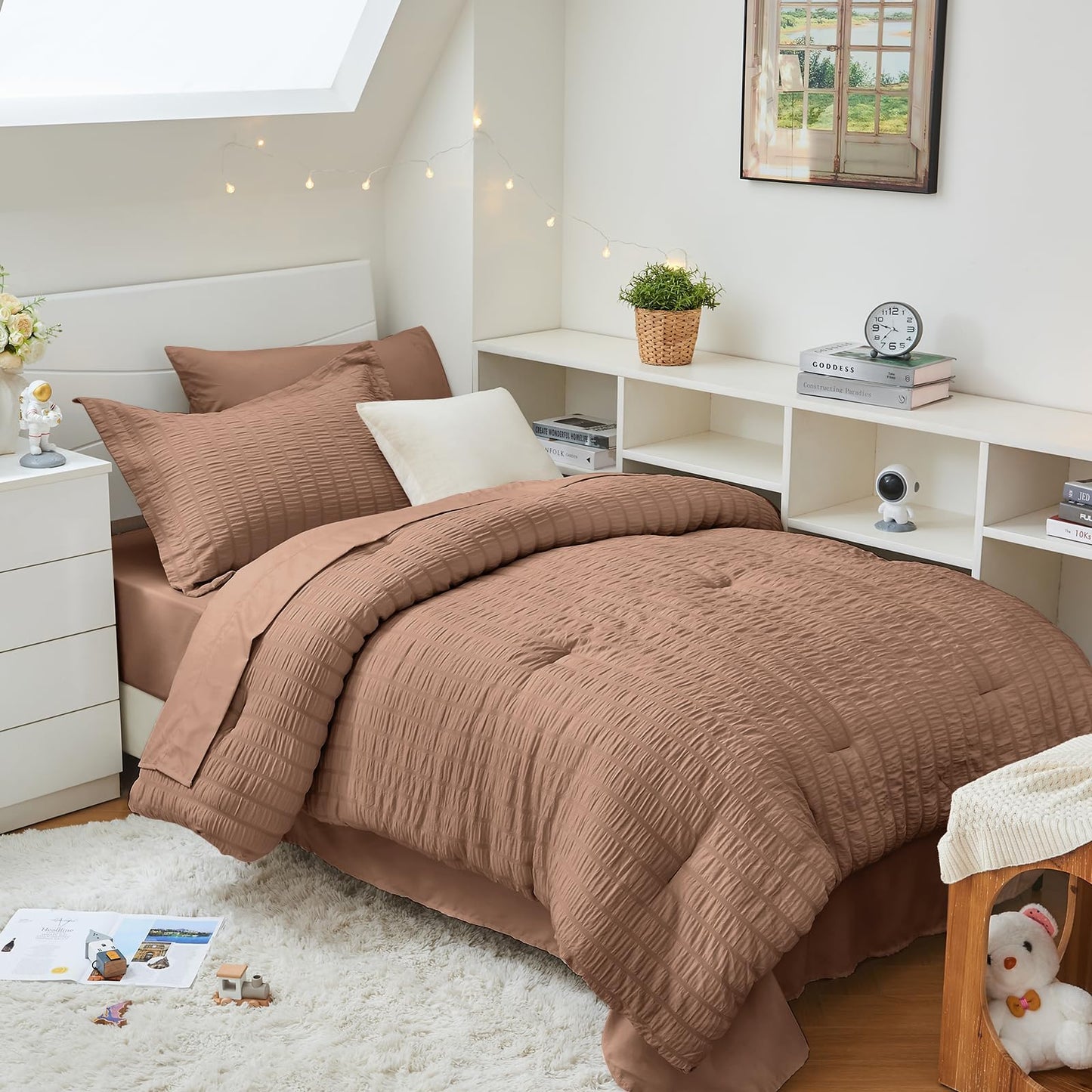 HYMOKEGE Mocha Mousse Twin Comforter Set Seersucker 5 Pieces, All Season Luxury Bed in a Bag for Bedroom, Bedding Set with Comforter, Sheets, Pillowcase & Sham