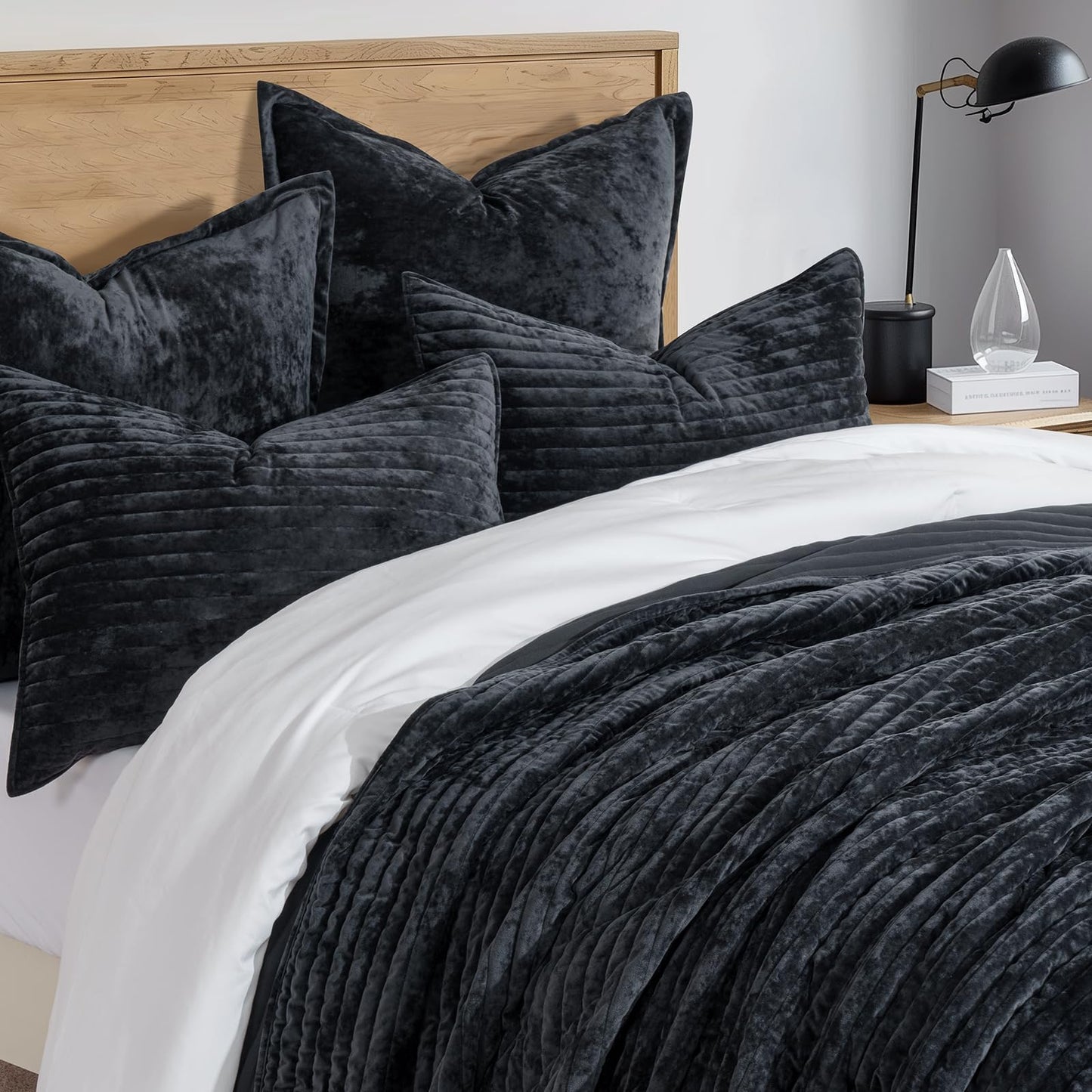 EverGrace Velvet Quilt Set King Size, Luxurious Soft Striped Channel Bedding Set, Lightweight Velvet Comforter for All Season, Oversized Bedspread Coverlet with 2 Matching Shams, Black