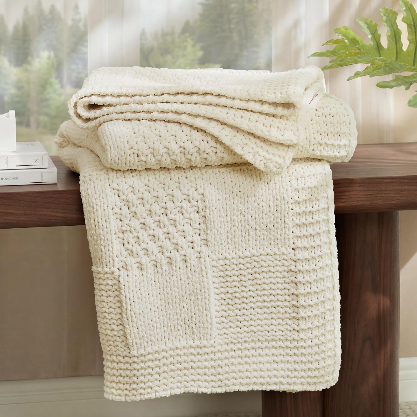 Amélie Home Knit Throw Blanket, Soft Chenille Cozy Breathable Checkered Chunky Decorative Blanket for Couch, Bed & Sofa, French-Inspired Lightweight Warm Gift for Women, Ivory, 50"x60"
