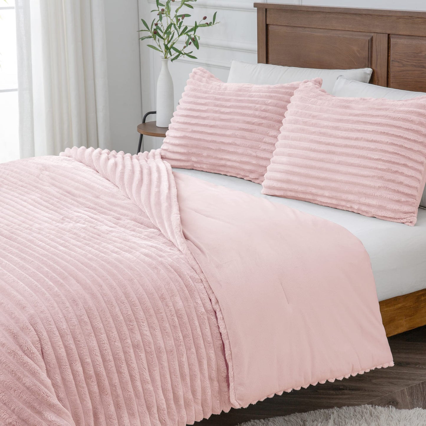 BEDELITE Fleece Queen Comforter Set -Super Soft & Warm Fluffy Pink Bedding, Luxury Fuzzy Heavy Bed Set for All Season with 2 Pillow Cases