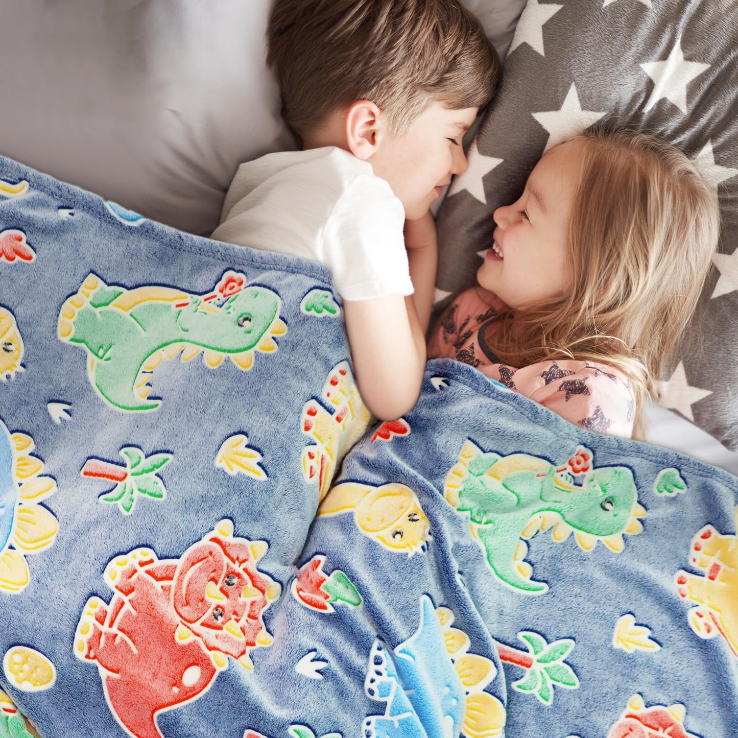 Gdindff Glow in The Dark Dinosaur Blanket for Kids/Boys/Girls/Toddler, Cute Dino Kids Throw Blanket for Birthday/Graduation Gifts, Dinosaur Toys Gifts for Boys Girls Age 3-10 50"x60"