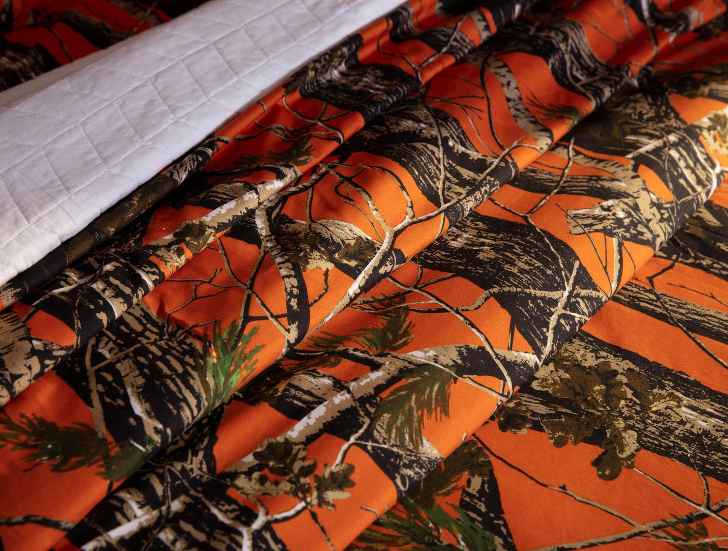 Chezmoi Collection Salem 4-Piece Cabin Lodge Forest Woods Sheet Set - Nature Camo Tree Leaves Printed Soft Microfiber Sheets - Queen, Orange