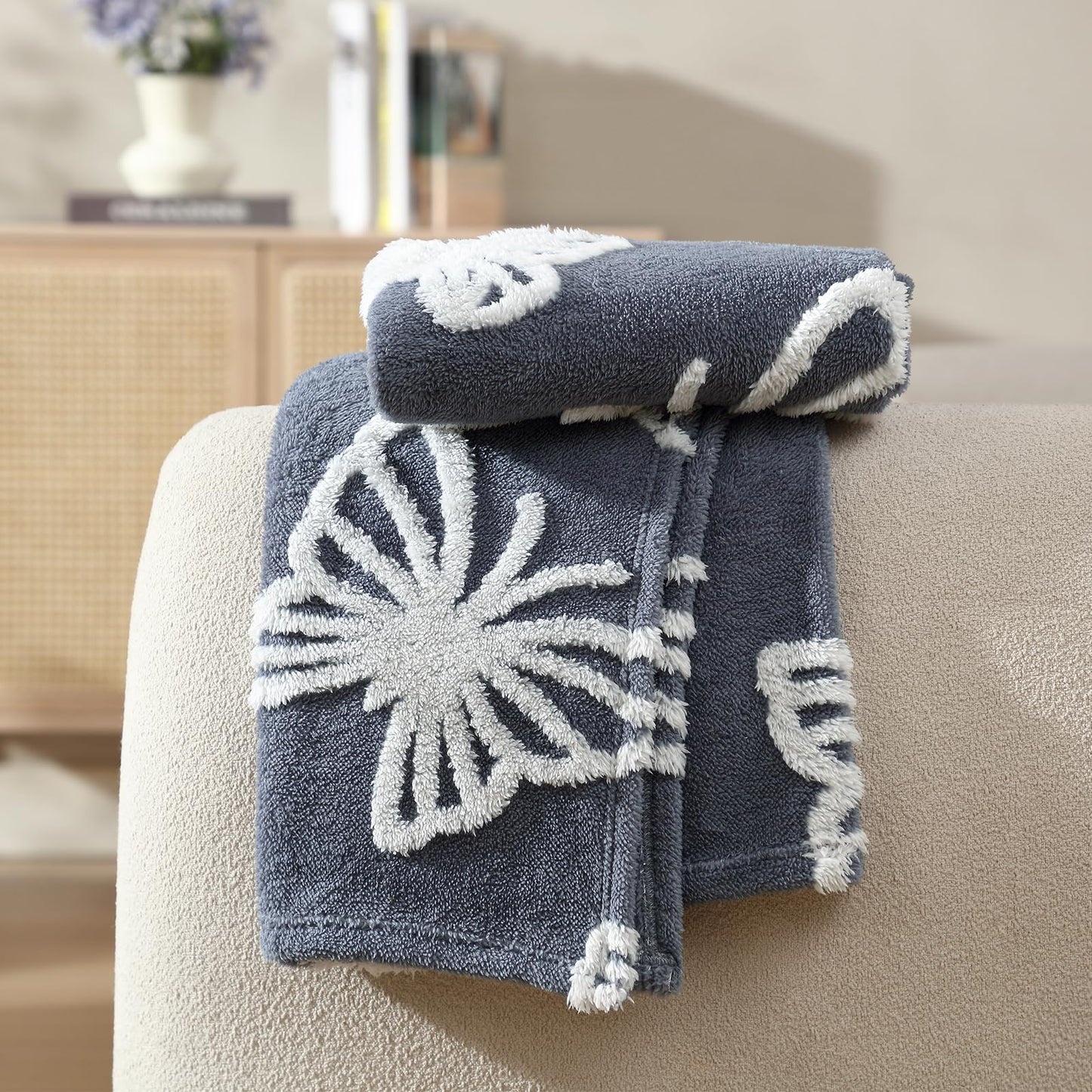 ClevaHome Super Soft Butterfly Pattern Throw Blanket - Ultra Cozy Warmth, Plush Fleece for All Seasons, Decorative and Comfortable, 108x90 inches