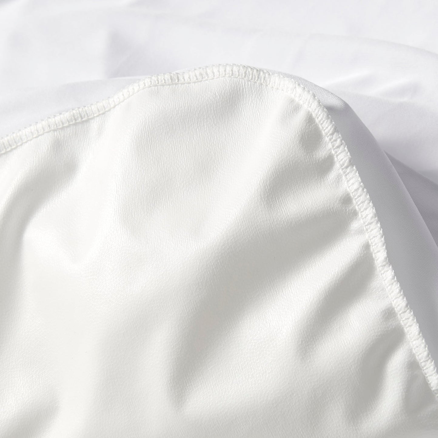 Amazon Basics Waterproof Mattress Protector, Fitted Secure Protection, Queen, White
