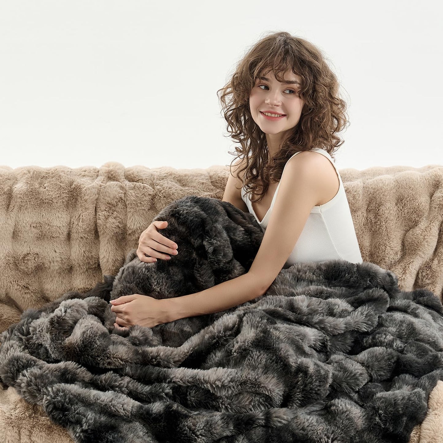 Wajade Fluffy Faux Fur Throw Blanket for Couch Bed Warm Cozy Blanket Luxury Soft Thick Fuzzy Plush Bubble Blanket for Sofa Chair Tie-dye Dark Grey 50x60