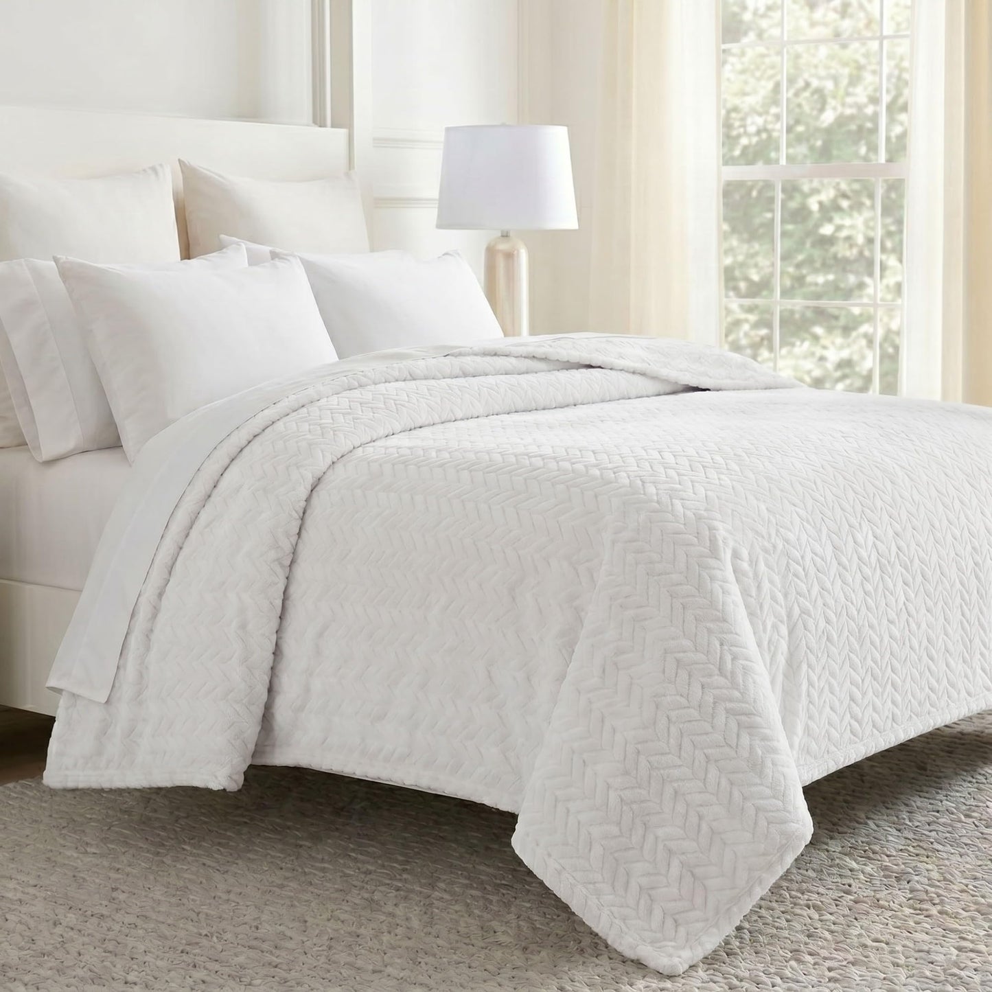 Superior Hope Herringbone Fluffy Fleece Blanket, Soft Plush Embossed Chevron Throw for Couch, Bed and Living Room Decor, Bedroom Essentials, Cozy Lightweight All Season Cover, King Size, White