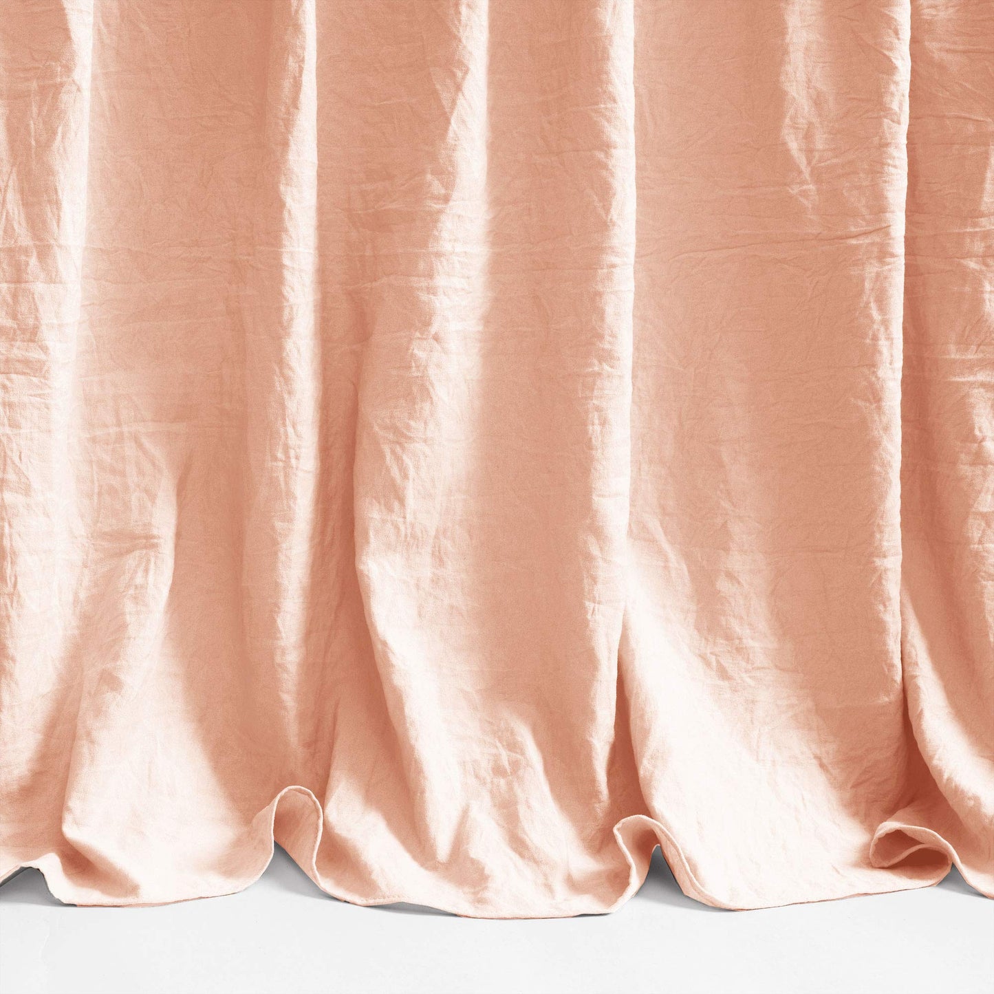 Lush Decor Ruffle Skirt Bedspread Set - 3-Piece Luxurious Farmhouse Bedding - Elegant Ruffle Detail - Timeless Style - Soft Lightweight Sheets - King, Blush