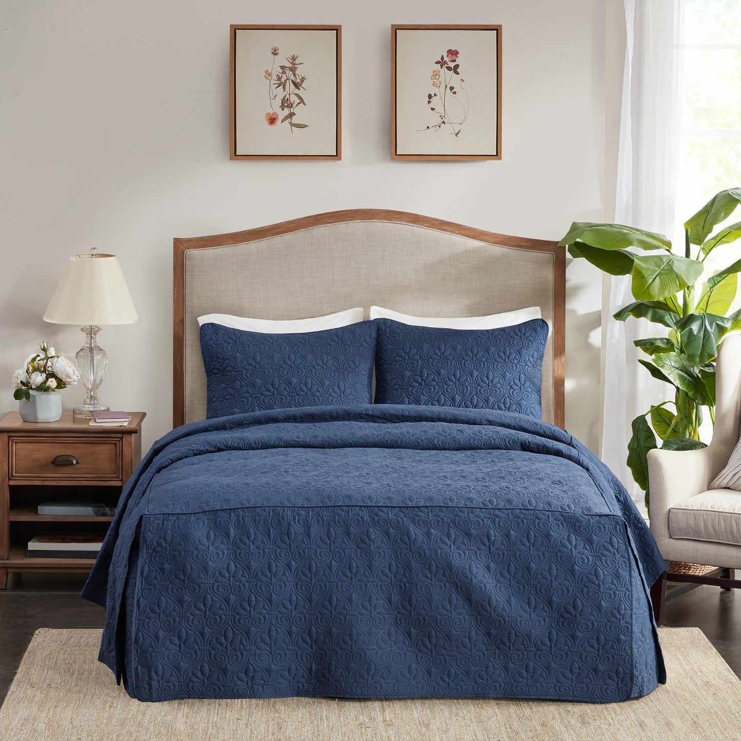 Madison Park Quebec Split Corner Quilted Bedspread Classic Traditional Design All Season, Lightweight, Bedding Set, Matching Shams, Queen, Damask Quilted Navy 3 Piece
