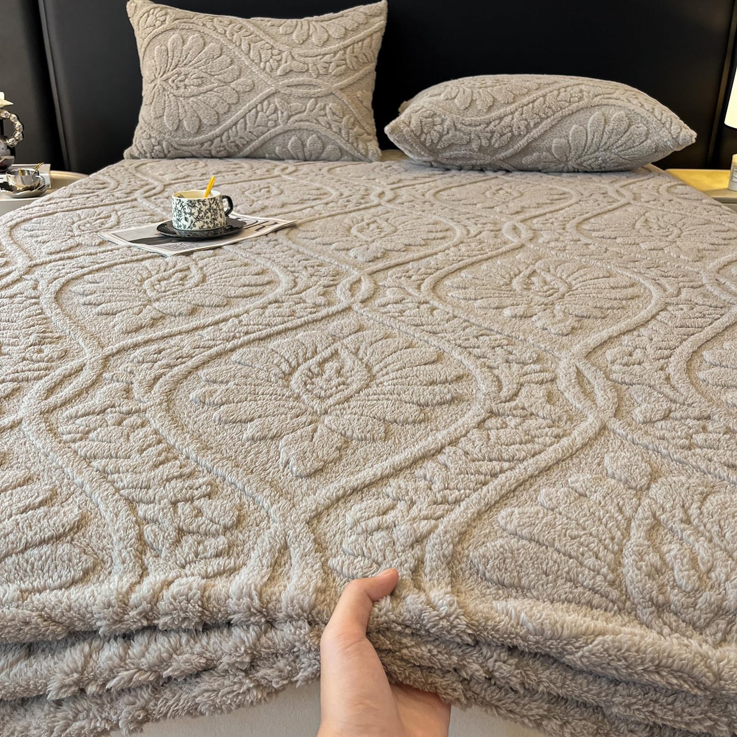 LweiPsqLin Fluffy Velvet Fitted Sheet Twin Size - Micro Fleece Bed Sheet with 15" Deep Pockets, Bohemian Floral Jacquard Mattress Cover, Shrink & Fade Resistant, Gray