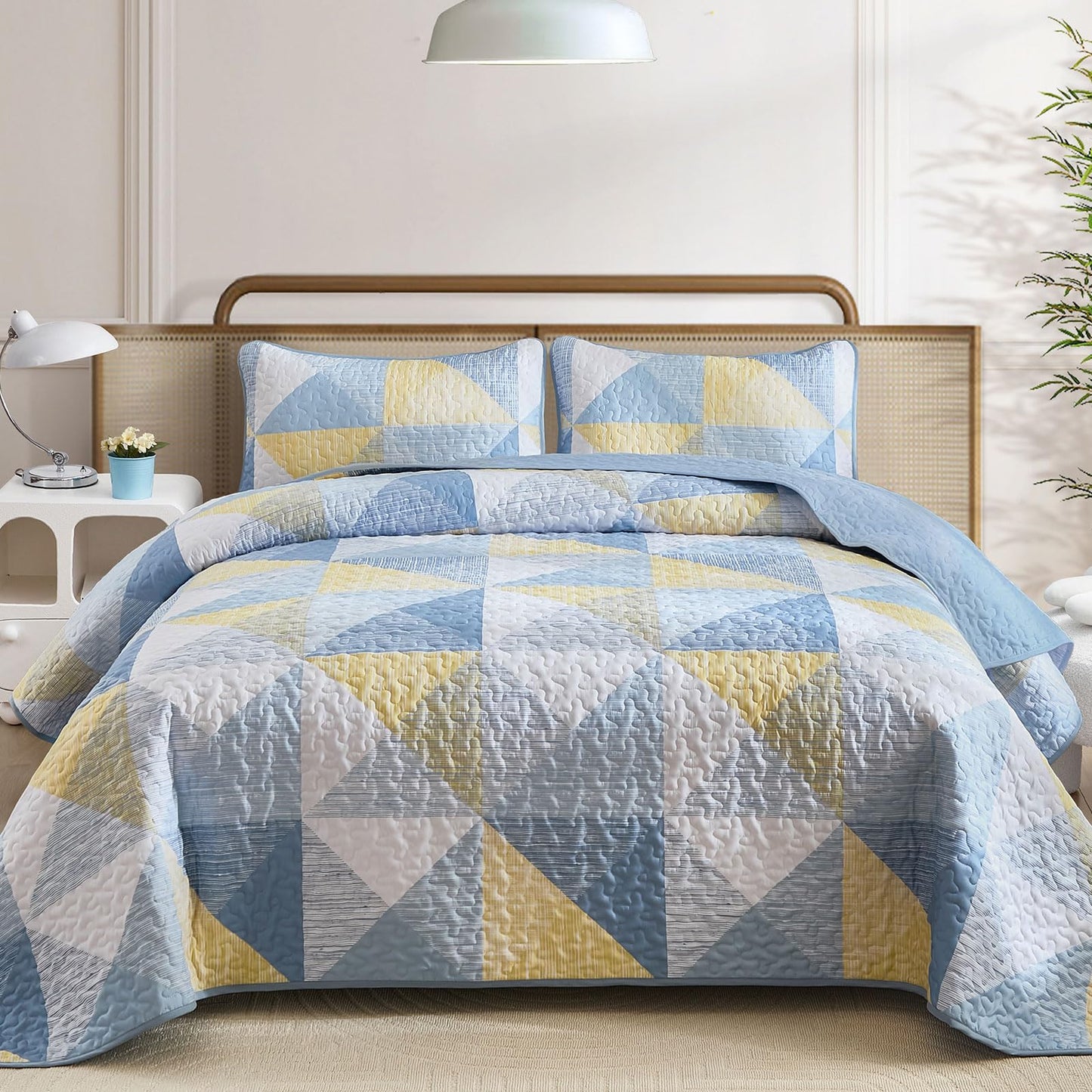 Dintszyayue Quilt Queen Size, 3 Pieces Patchwork Blue Yellow Bedspread Bedding, Soft Lightweight Microfiber Geometric Coverlet Set for All Spring Quilt with 2 Pillowcases90 x96