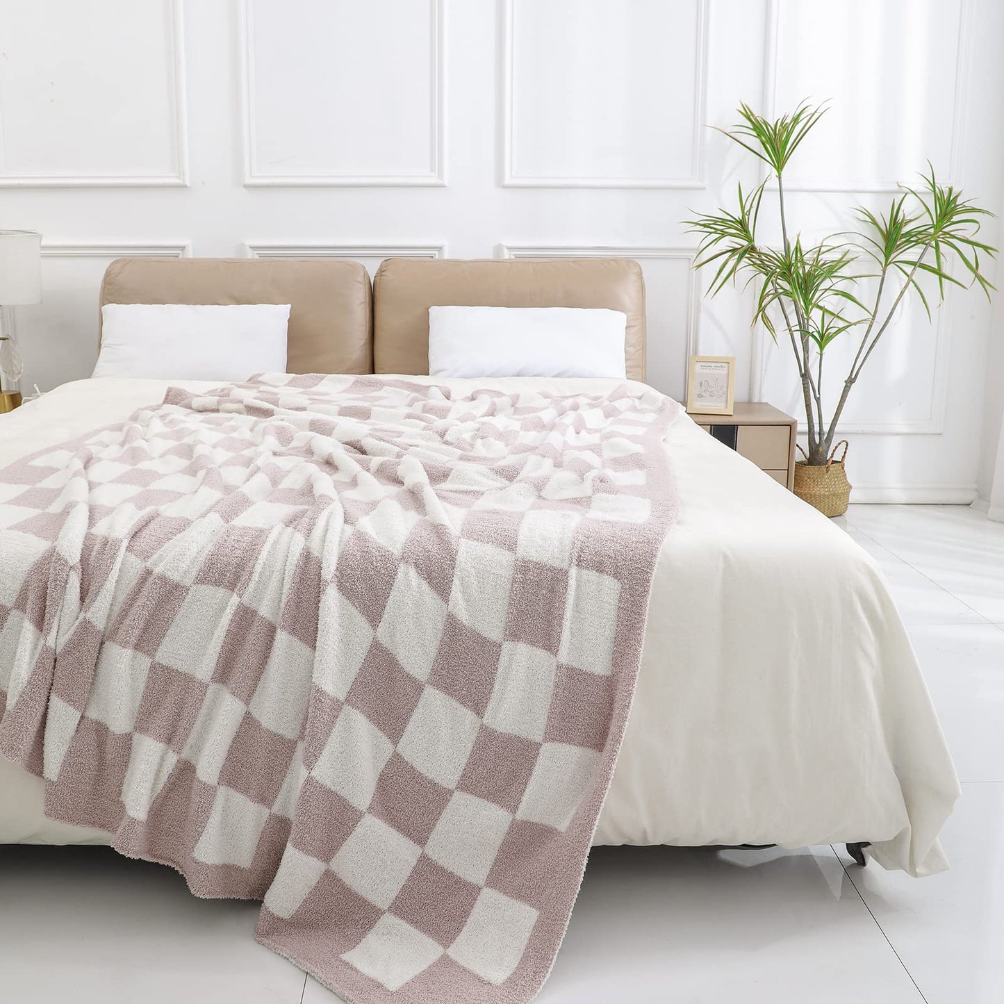 bearberry Fuzzy Checkerboard Grid Throw Blanket Soft Cozy Warm Microfiber All Season Blanket Decor for Couch Sofa Bed Travel Home (Cream, 50''x60'')