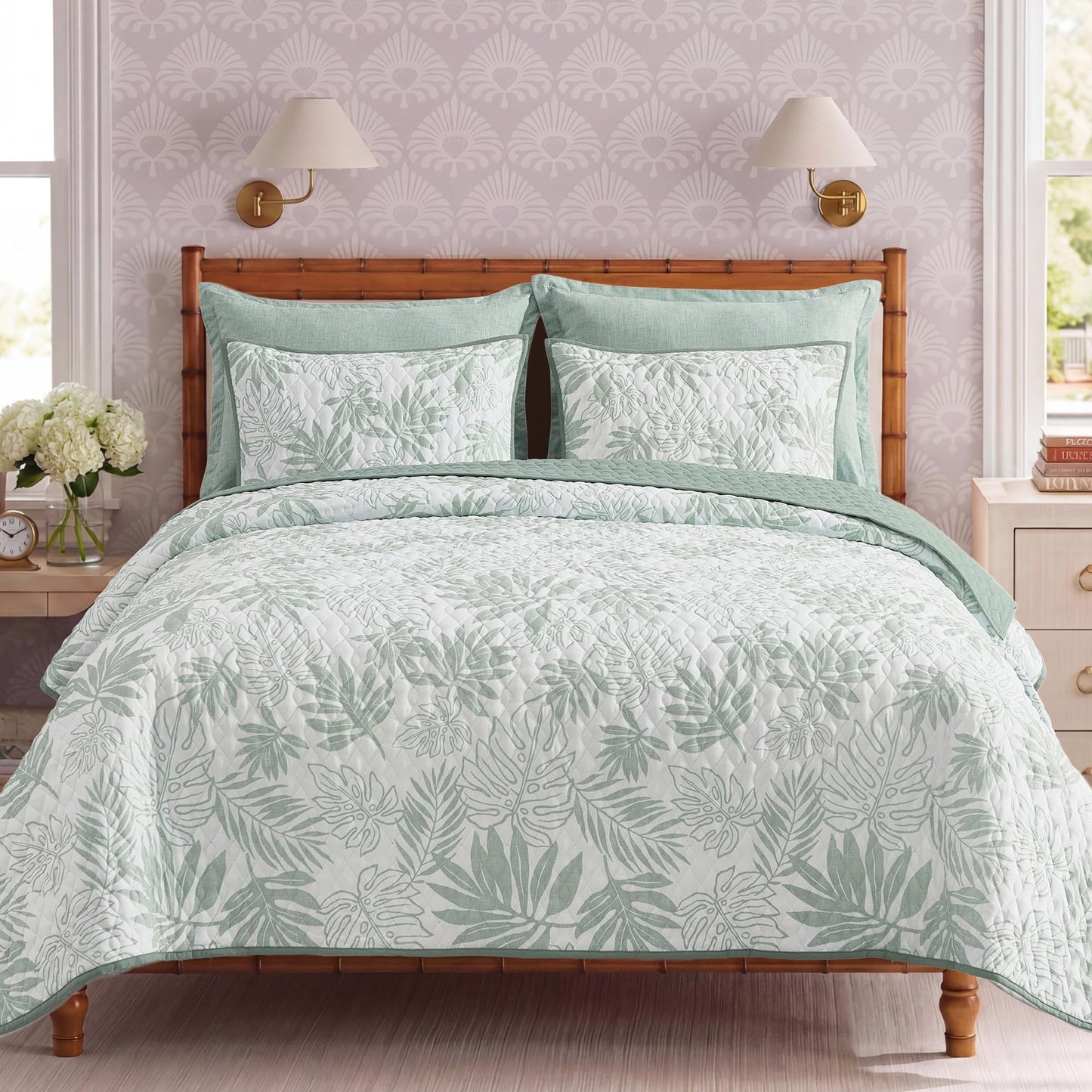 BLOOMHAVEN Quilt Set Queen Size, Storn Grey Tropical Quilt Sets, Reversible Bedspread Lightweight and Breathable for All Seasons, Soft Quilted Bedspread with 2 Pillow Shams