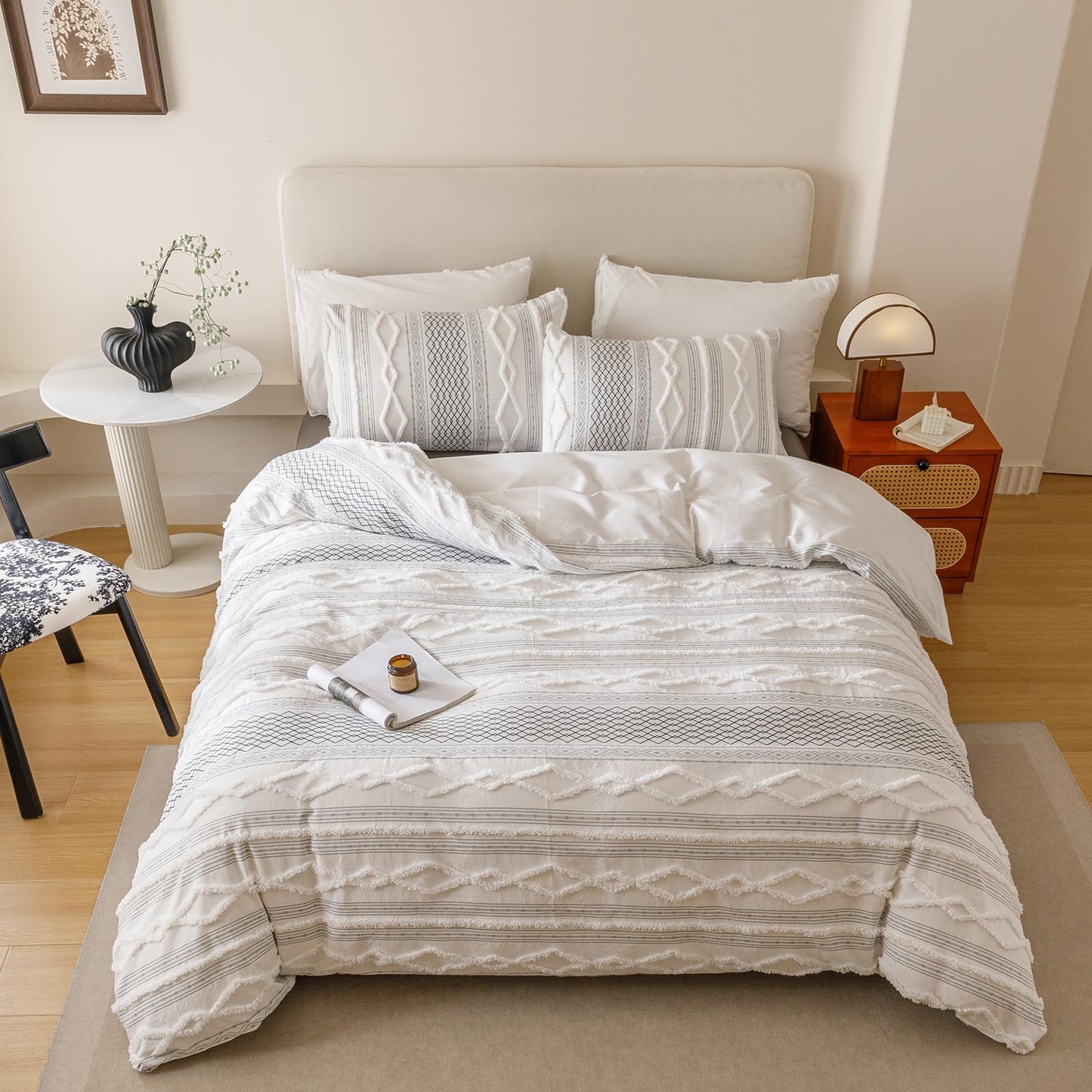 CLOTHKNOW White Black Bohemian Queen Comforter Set Jacquard Clipped Bedding Comforter Sets Soft Farmhouse All Season