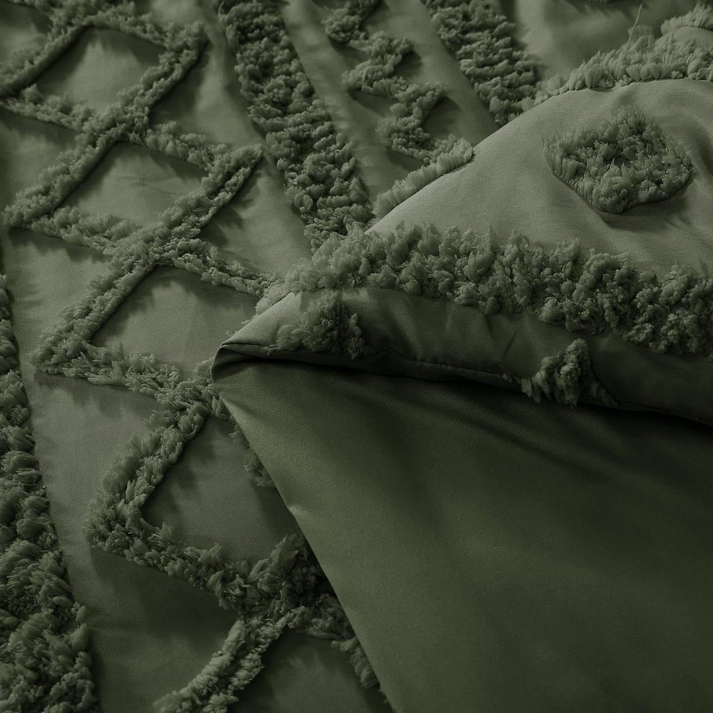 WRENSONGE Queen Size Comforter Set with Sheets - 7 Pieces Dark Green Tufted Bed in a Bag Queen Shabby Chic Bedding Sets with 1 Comforter, 2 Sheets, 2 Pillowcases & 2 Shams