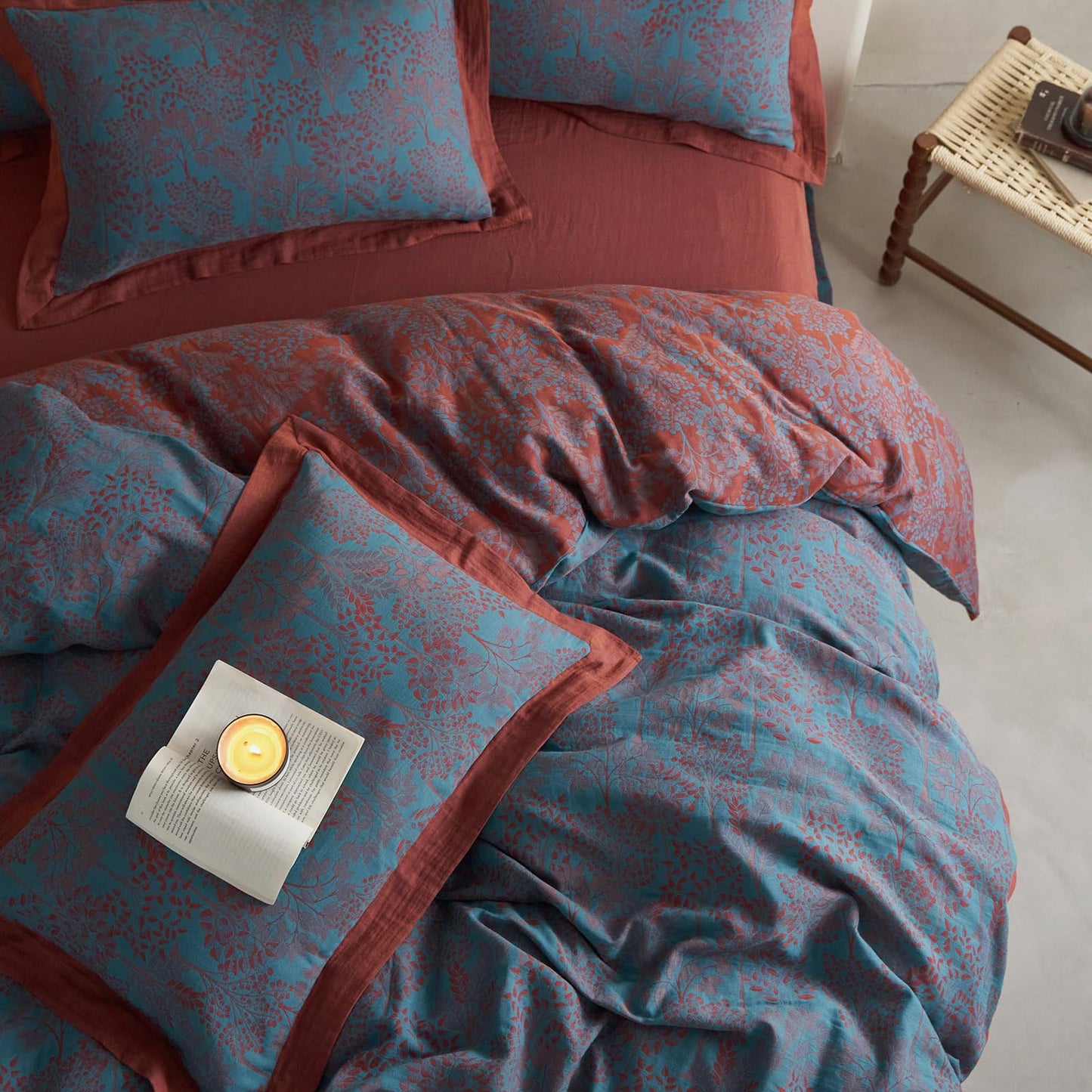 VM VOUGEMARKET Blue Red Duvet Cover Queen,3 Pieces Retro Jacquard Forest Theme Tree Leaves Bedding Set,Linen Cotton Yarn-Dyed Textured Duvet Cover with Zipper Closure